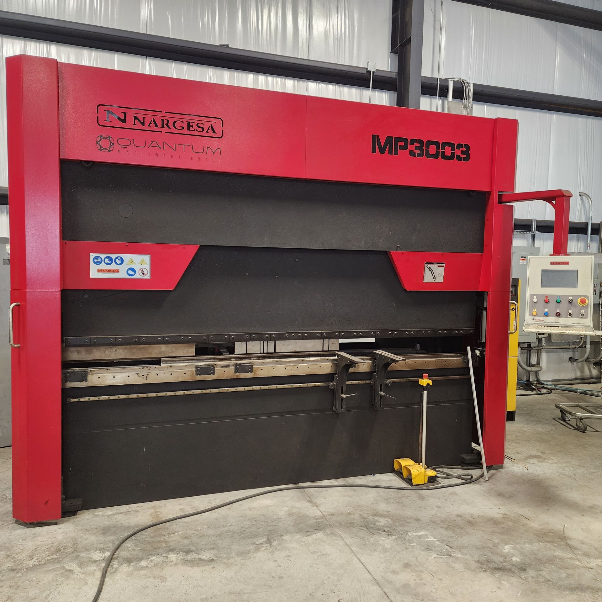 Nargessa Press Brake, 10’ x 140 Ton Press Brake