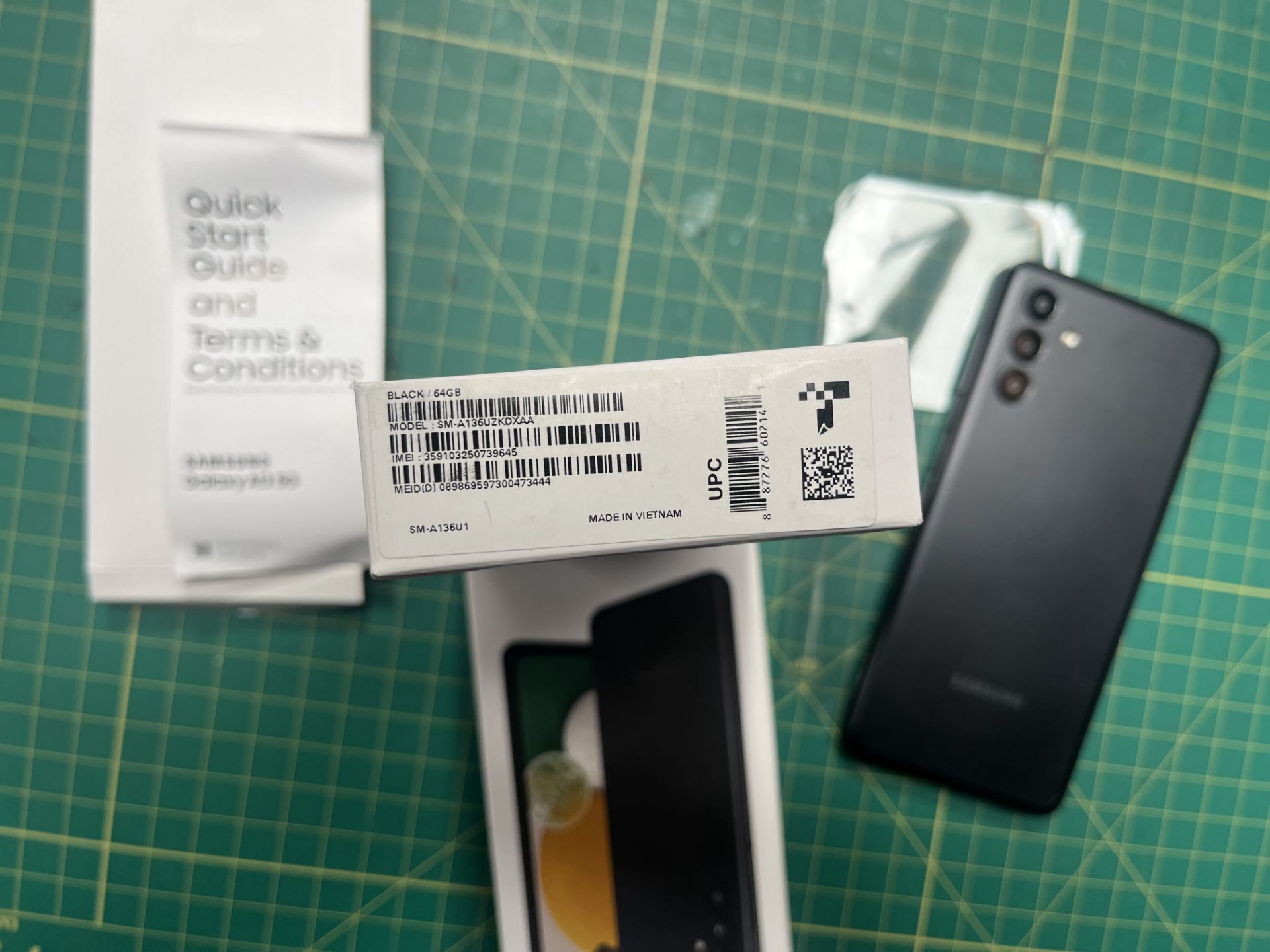 Phone Samsung Galaxy A13 - 5G - 64G, per customer like new - Image 2 of 3