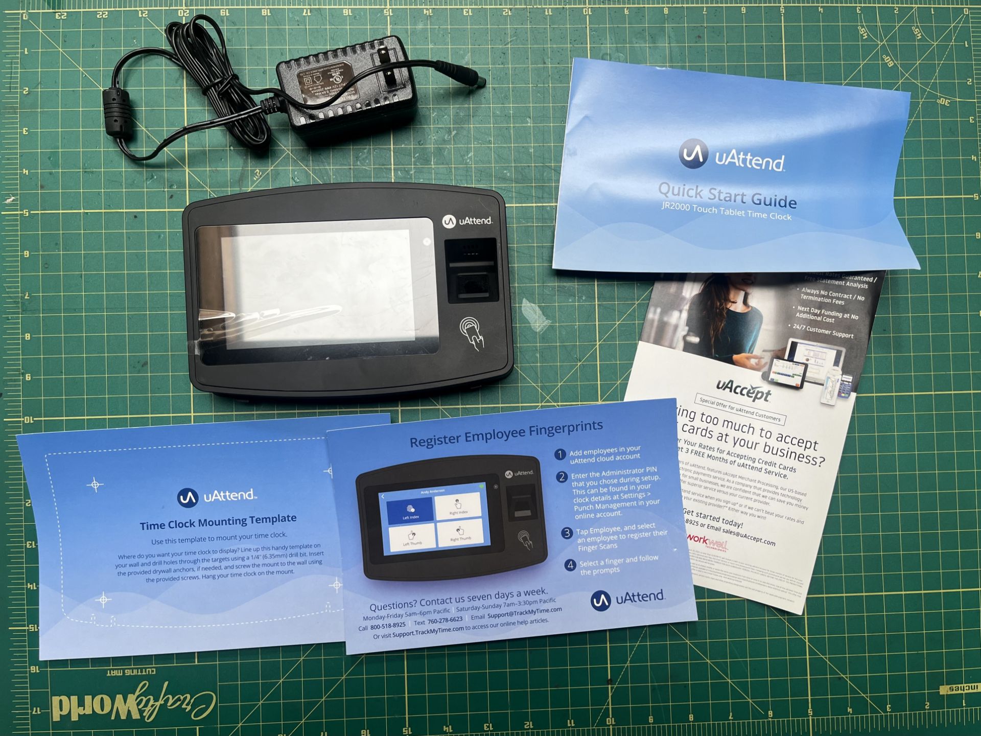 uAttend JR2000, TimeClock : Cloud-Connection. Touchscreen Time Clock, Finger Scan, RFID and PIN, per