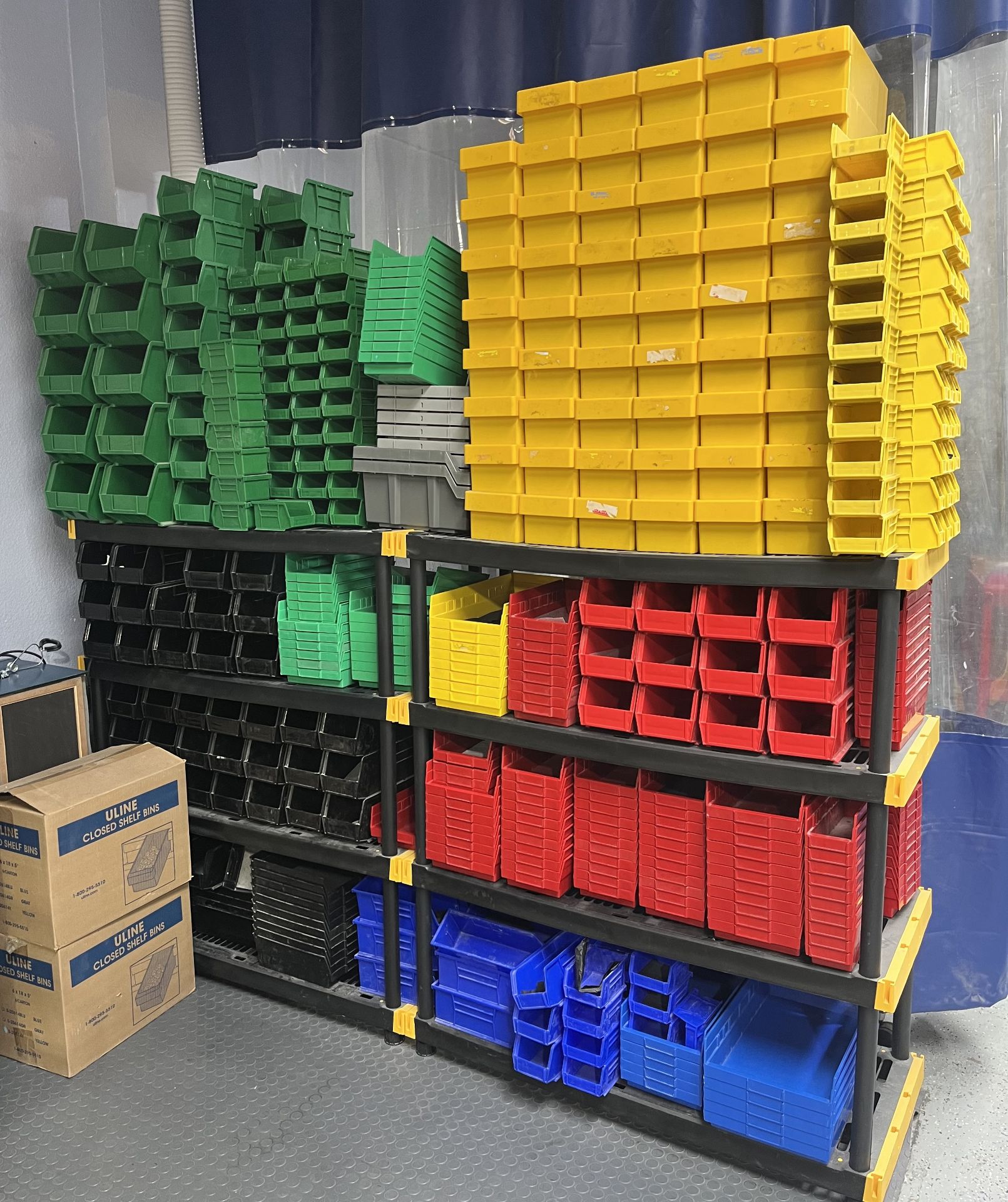 (671) Uline Plastic bins, Stackable and Shelf plastic bins, different sizes and colors - See