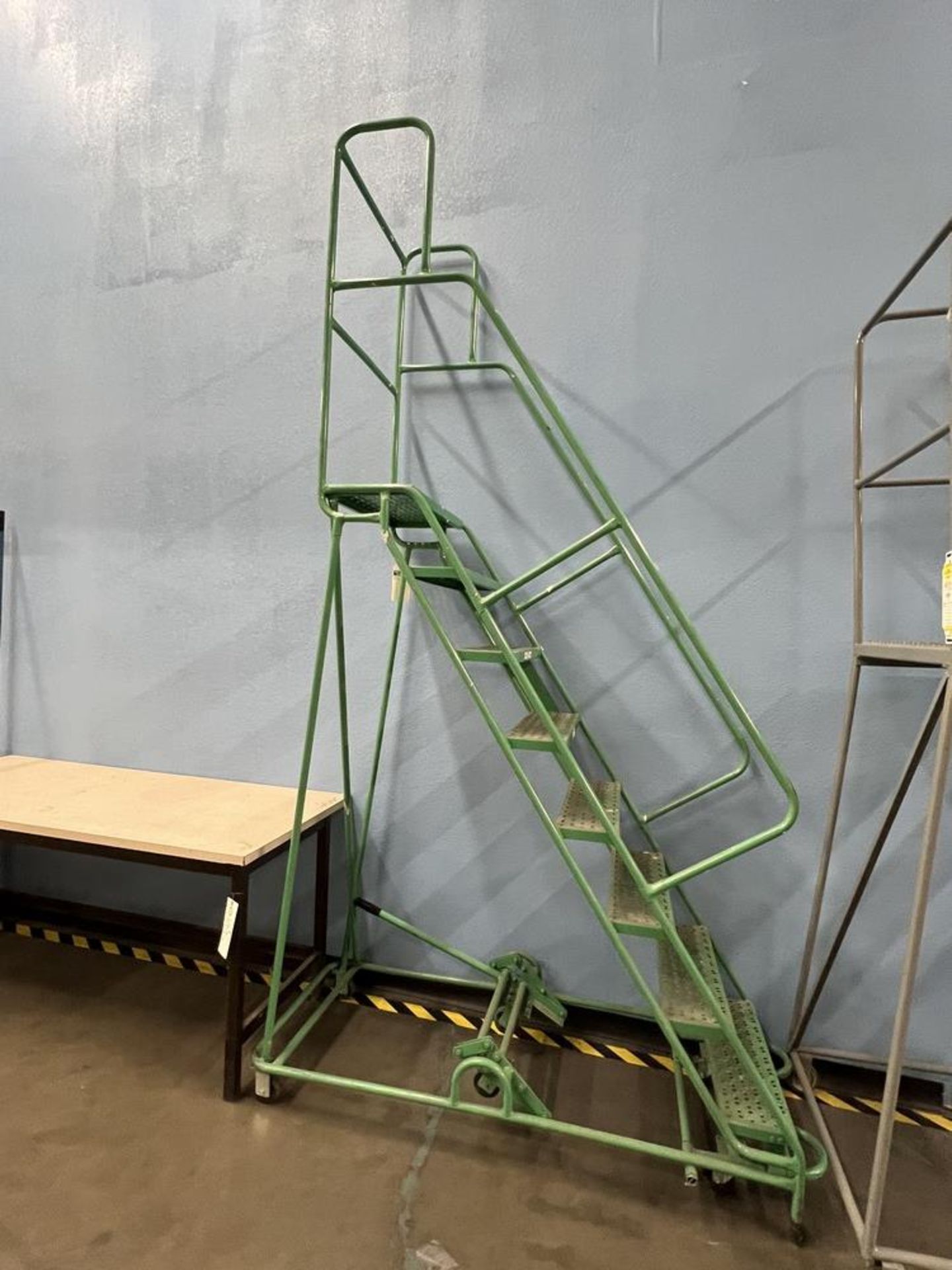 Rolling Step Ladder 6 1/2' Height on Top Step 120" Max Height
