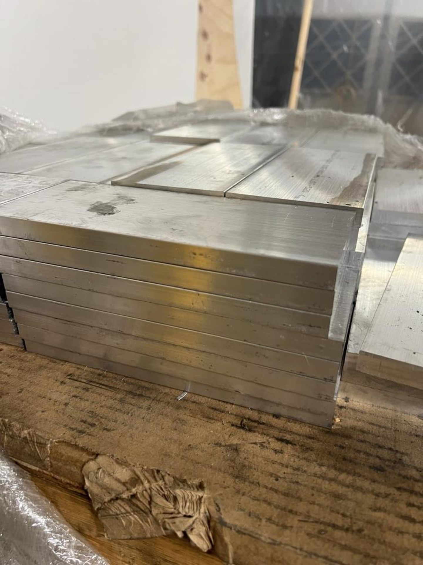 Pallet of 107 Aluminum .625 Plate 8 1/2" x 3 1/2" & Aluminum Plate 12" x 48" x 1 1/2" - Image 3 of 6