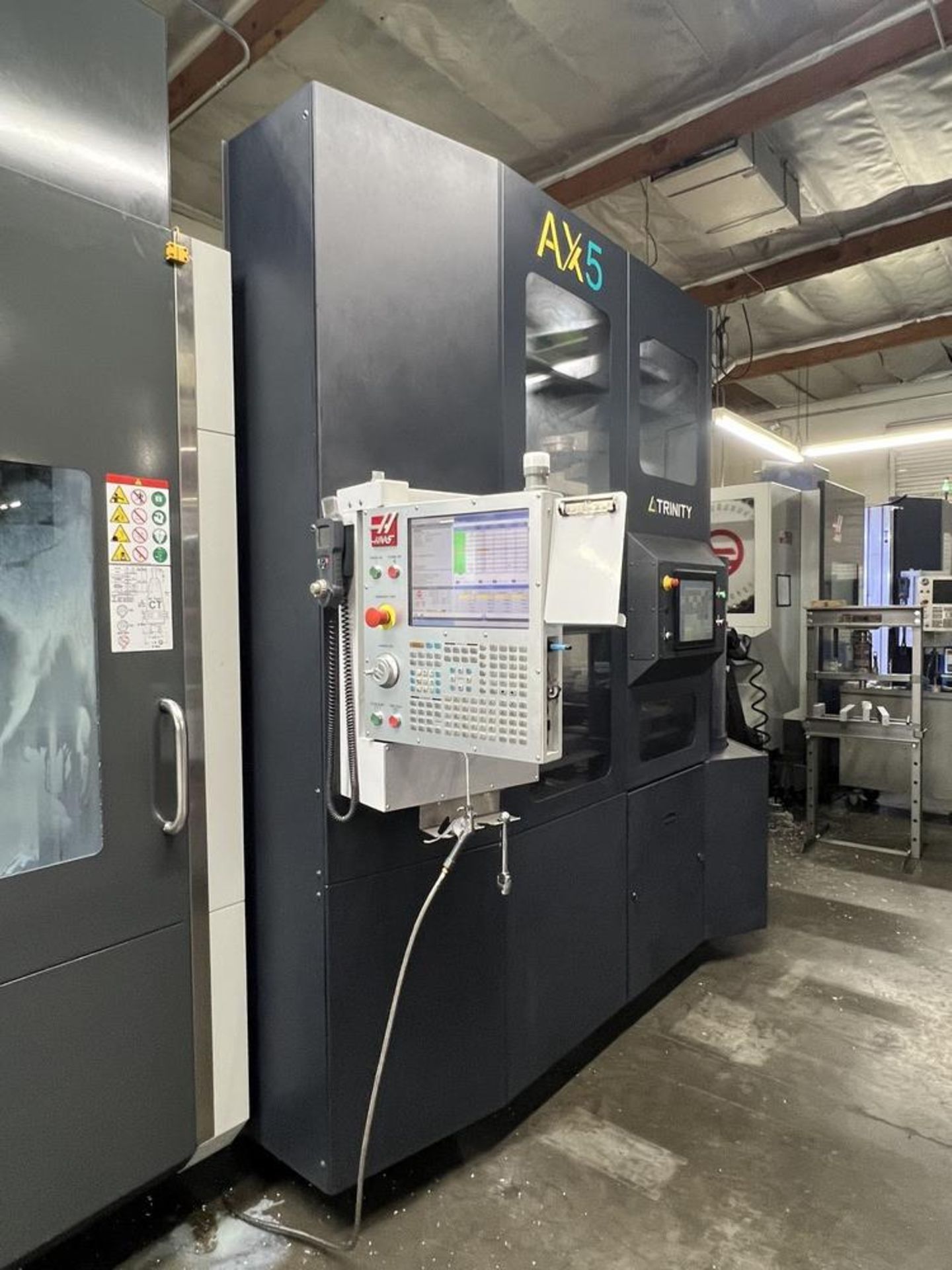 2019 Haas UMC 750 Vertical Machining Center, With Trinity Robot F 242379 AX5 Fanuc Robot Pallet - Image 3 of 34