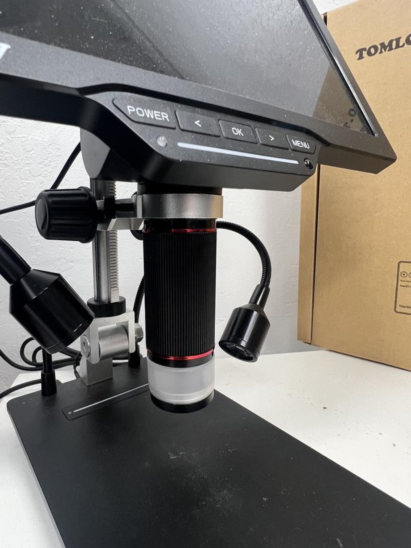 Tomlov 10.1" Digital LCD Microscope With Remote Air Pressure Generator - Bild 3 aus 5