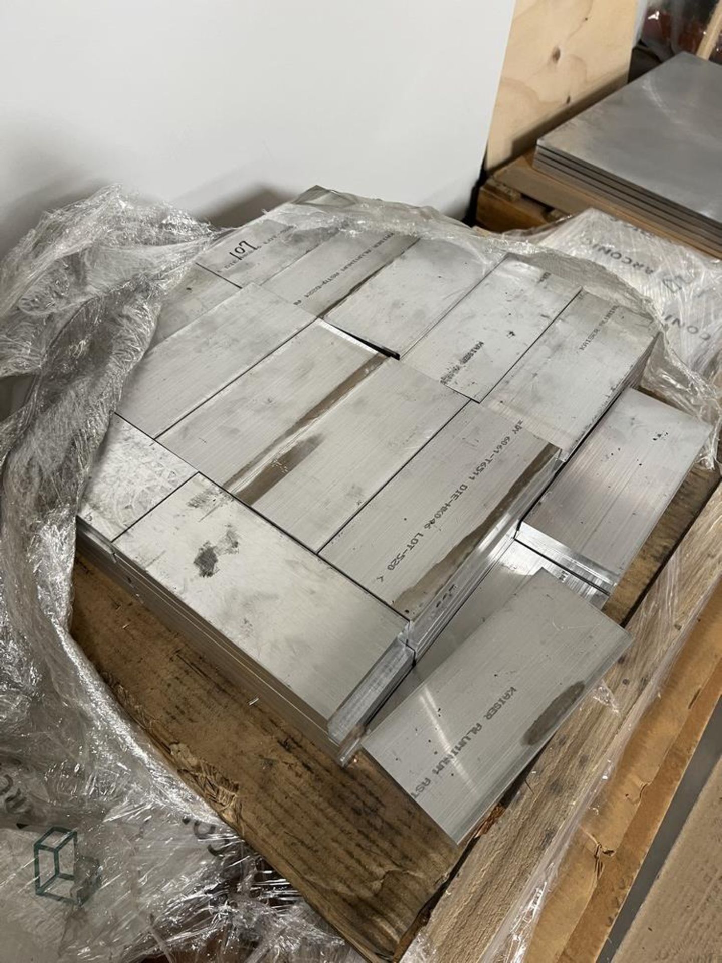 Pallet of 107 Aluminum .625 Plate 8 1/2" x 3 1/2" & Aluminum Plate 12" x 48" x 1 1/2" - Image 4 of 6