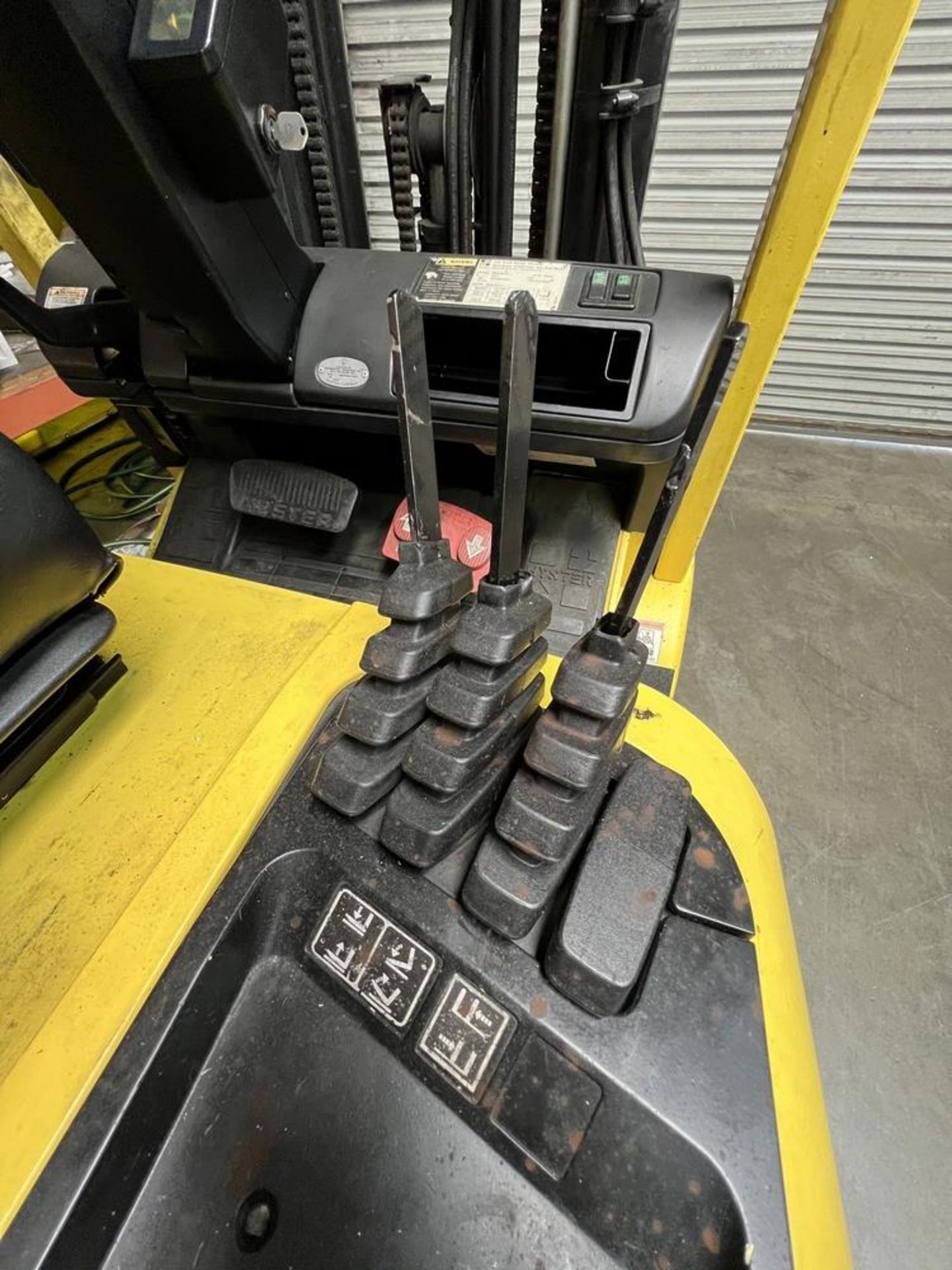 Hyster S50XM 8955 Hours, 4600 lb Capacity, Side Shift, Propane - Image 4 of 15