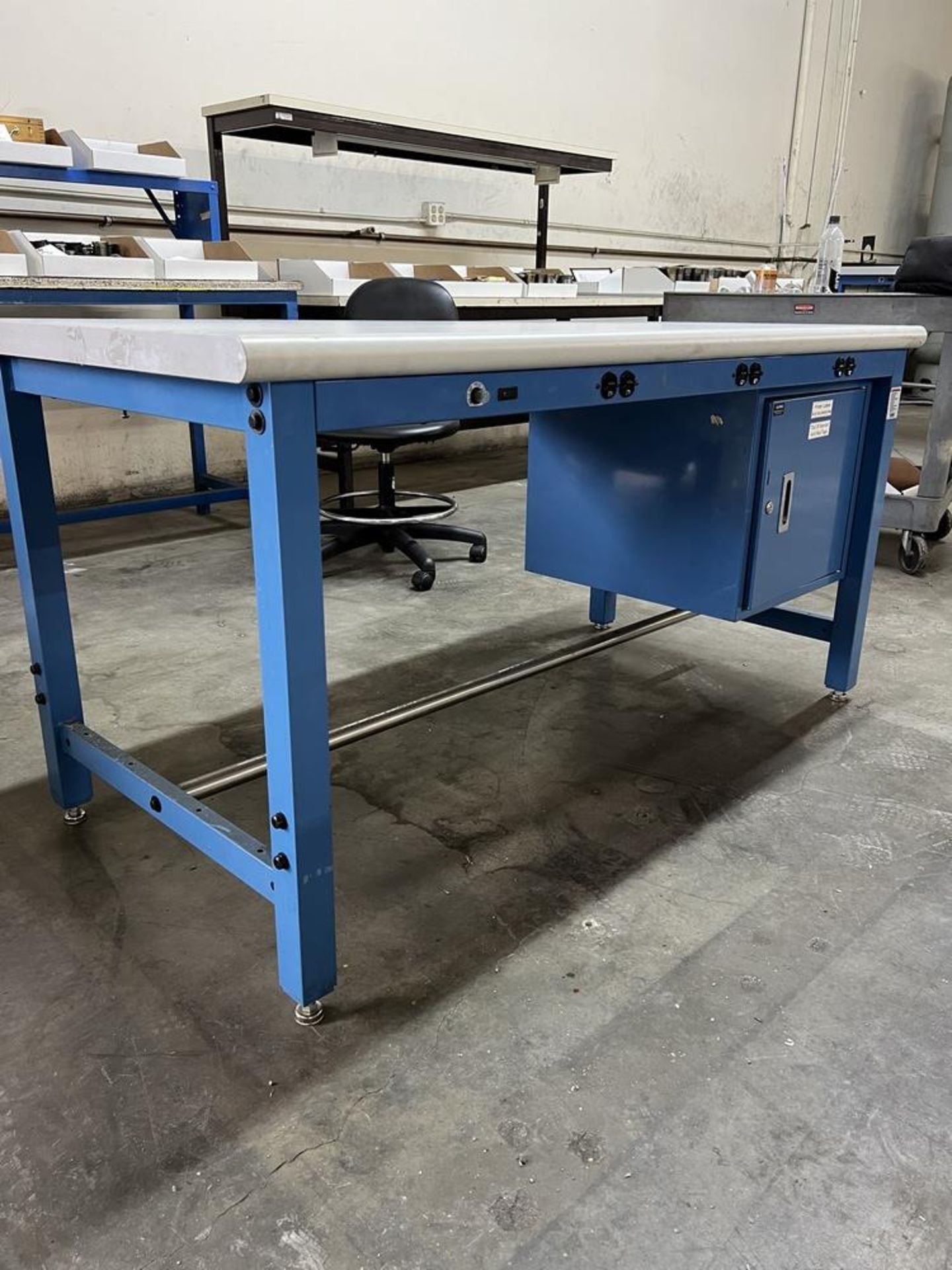 Z Tier Global Industrial Adjustable Work Table With Cabinet & Power Adapters 60" x 30" x 30" - Image 4 of 5