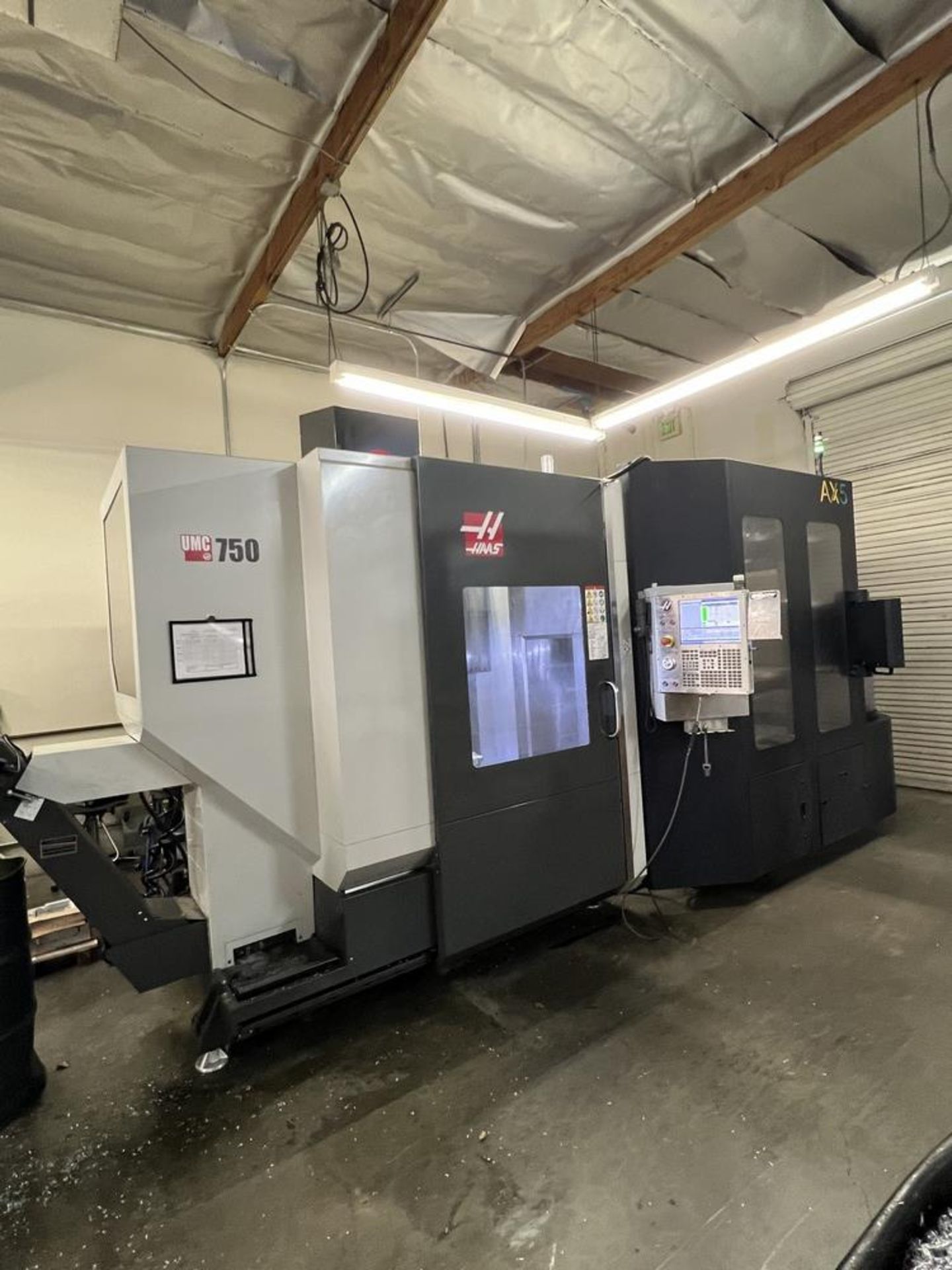 2017 Haas UMC 750 Vertical Machining Center, Fanuc Robot, 42 Station Pallet System, AX5 Trinity, 10 - Image 2 of 43
