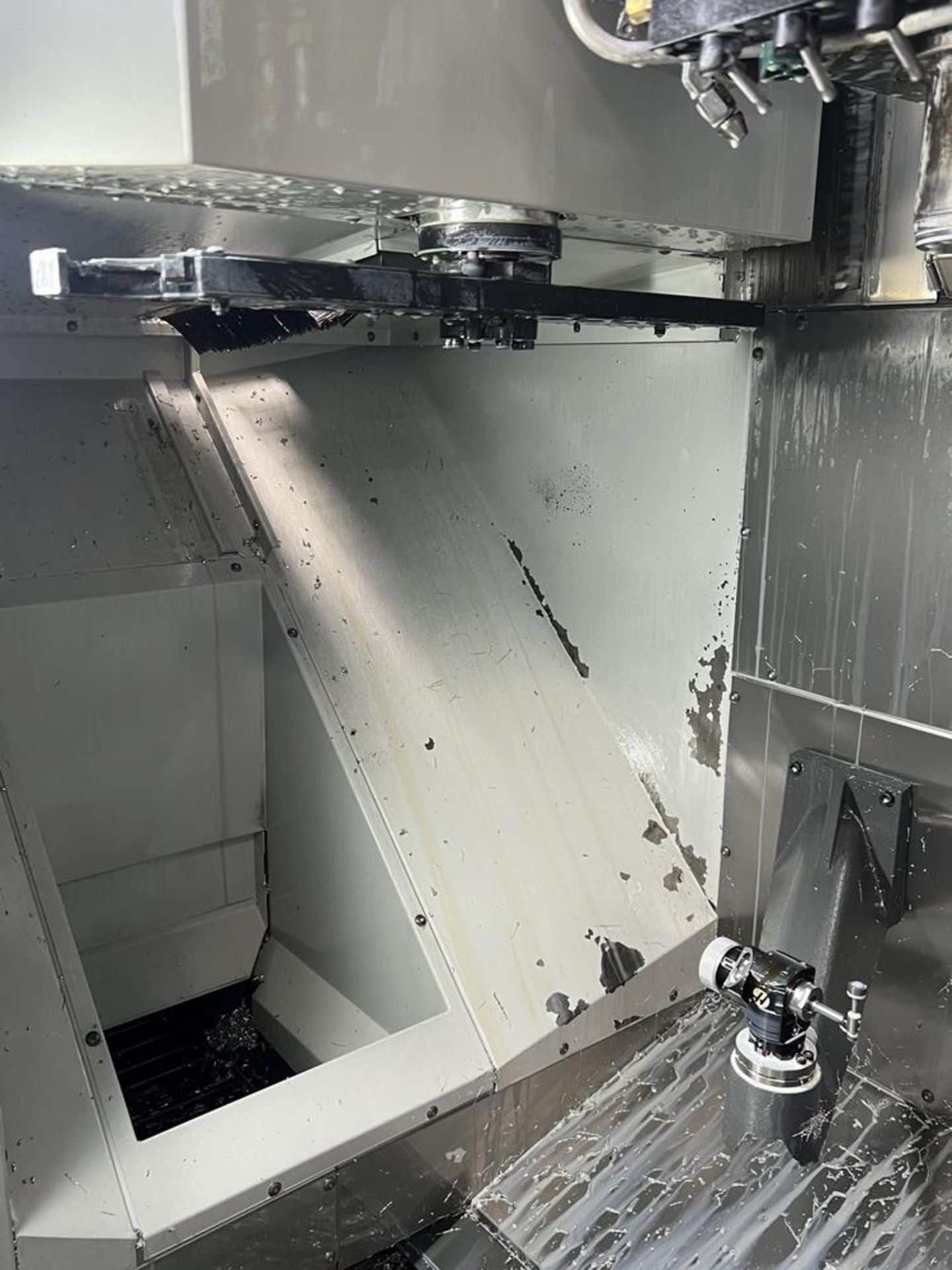 2019 Haas UMC 750 Vertical Machining Center, With Trinity Robot F 242379 AX5 Fanuc Robot Pallet - Image 28 of 34