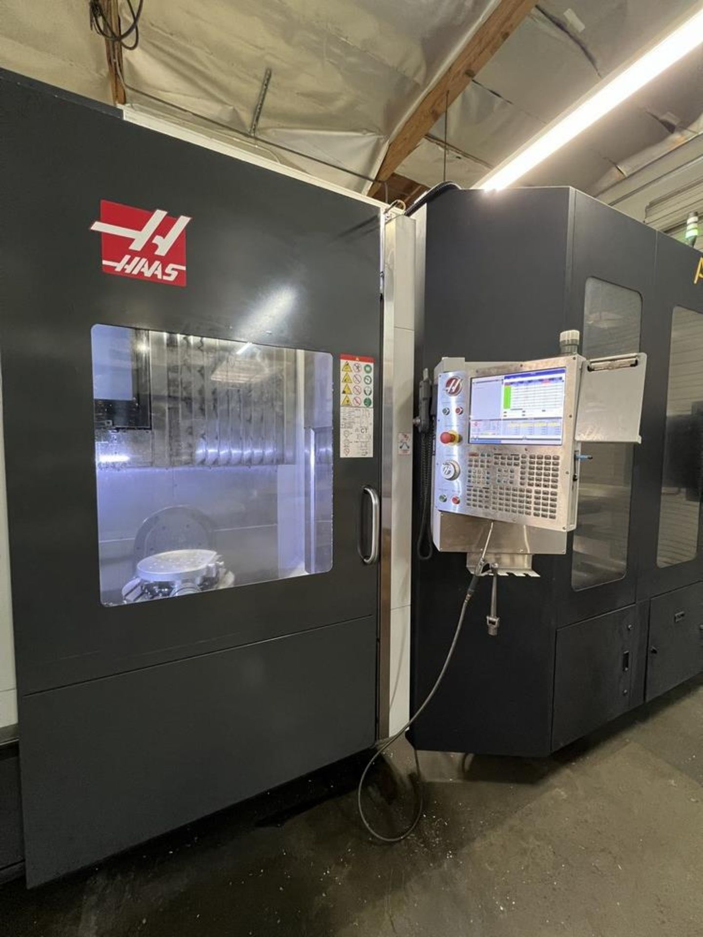 2017 Haas UMC 750 Vertical Machining Center, Fanuc Robot, 42 Station Pallet System, AX5 Trinity, 10 - Image 4 of 43