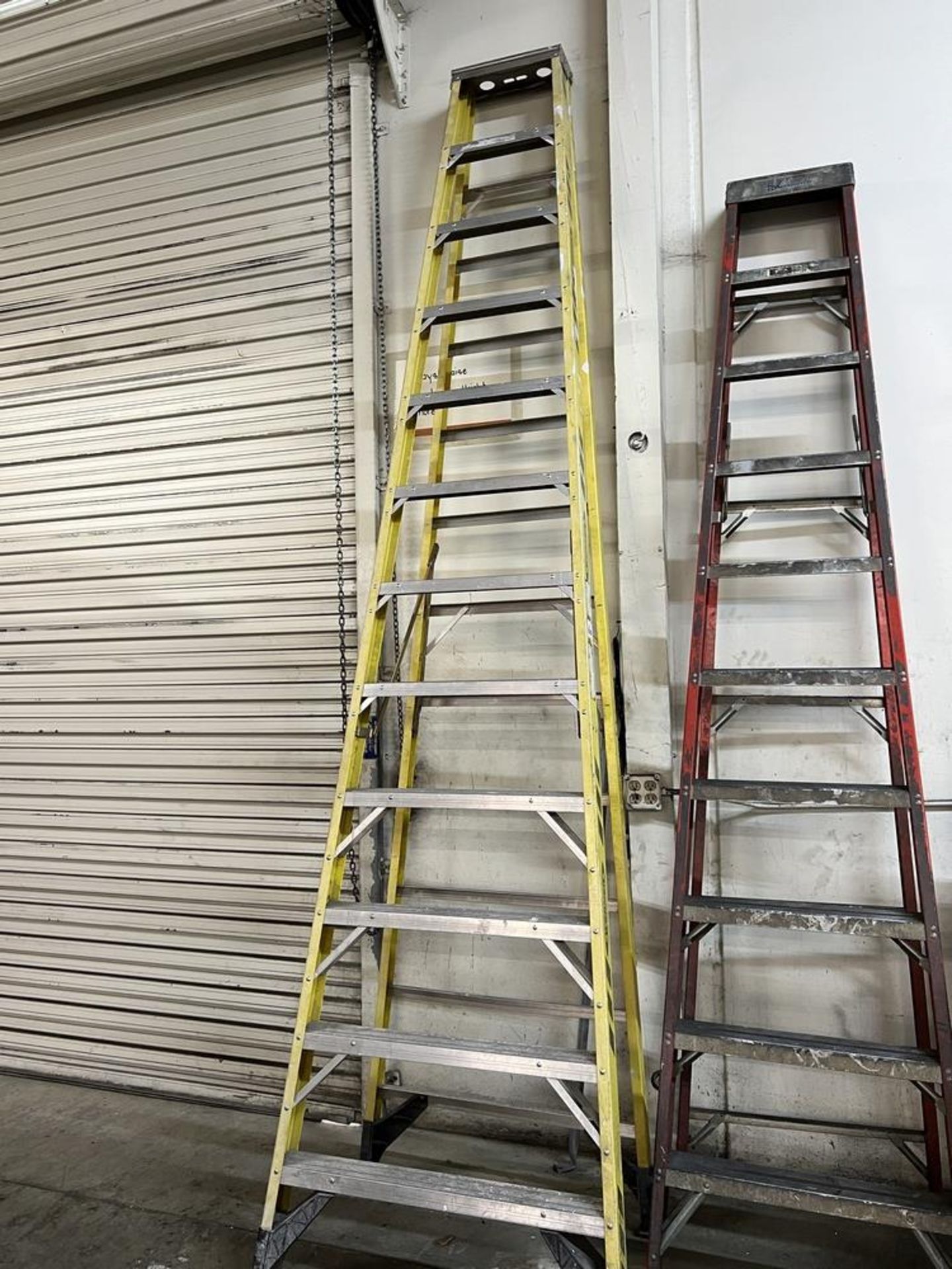(2) Large Shop Ladders 10' Louisville & 12' Werner - Image 2 of 6