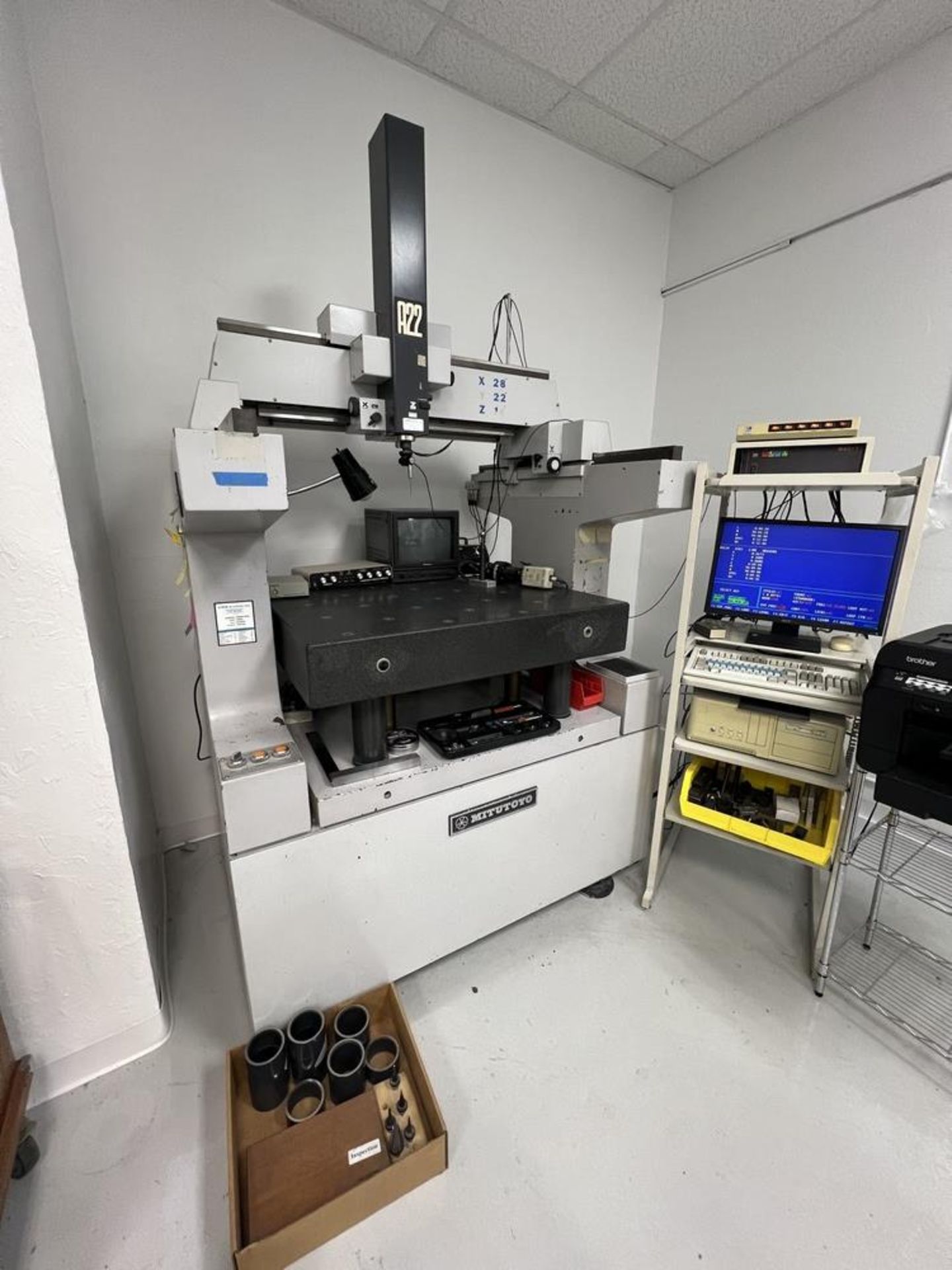 Mitutoyo AZZ Manuel CMM Renishaw PH1 Probe Includes Panasonic Digital Camera WV-CL120 Monitor &