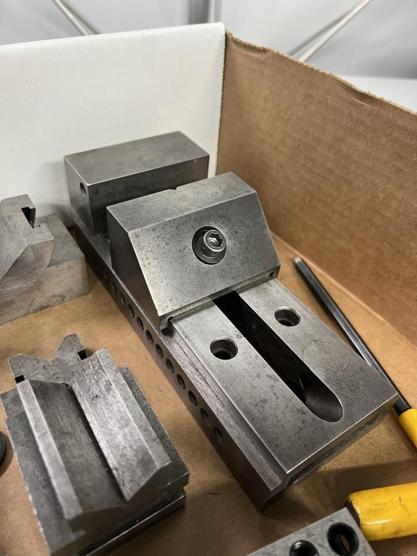 Box of Table Vise's, Indexing V-Block & V-Block & 1-2-3 Block - Image 6 of 7