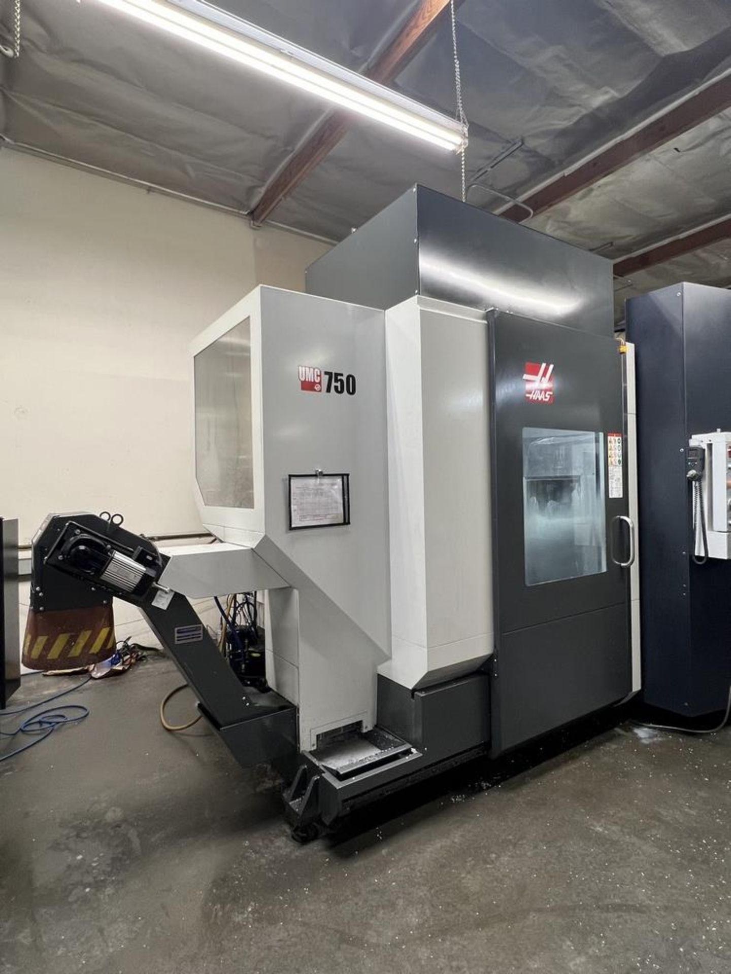 2019 Haas UMC 750 Vertical Machining Center, With Trinity Robot F 242379 AX5 Fanuc Robot Pallet - Image 23 of 34