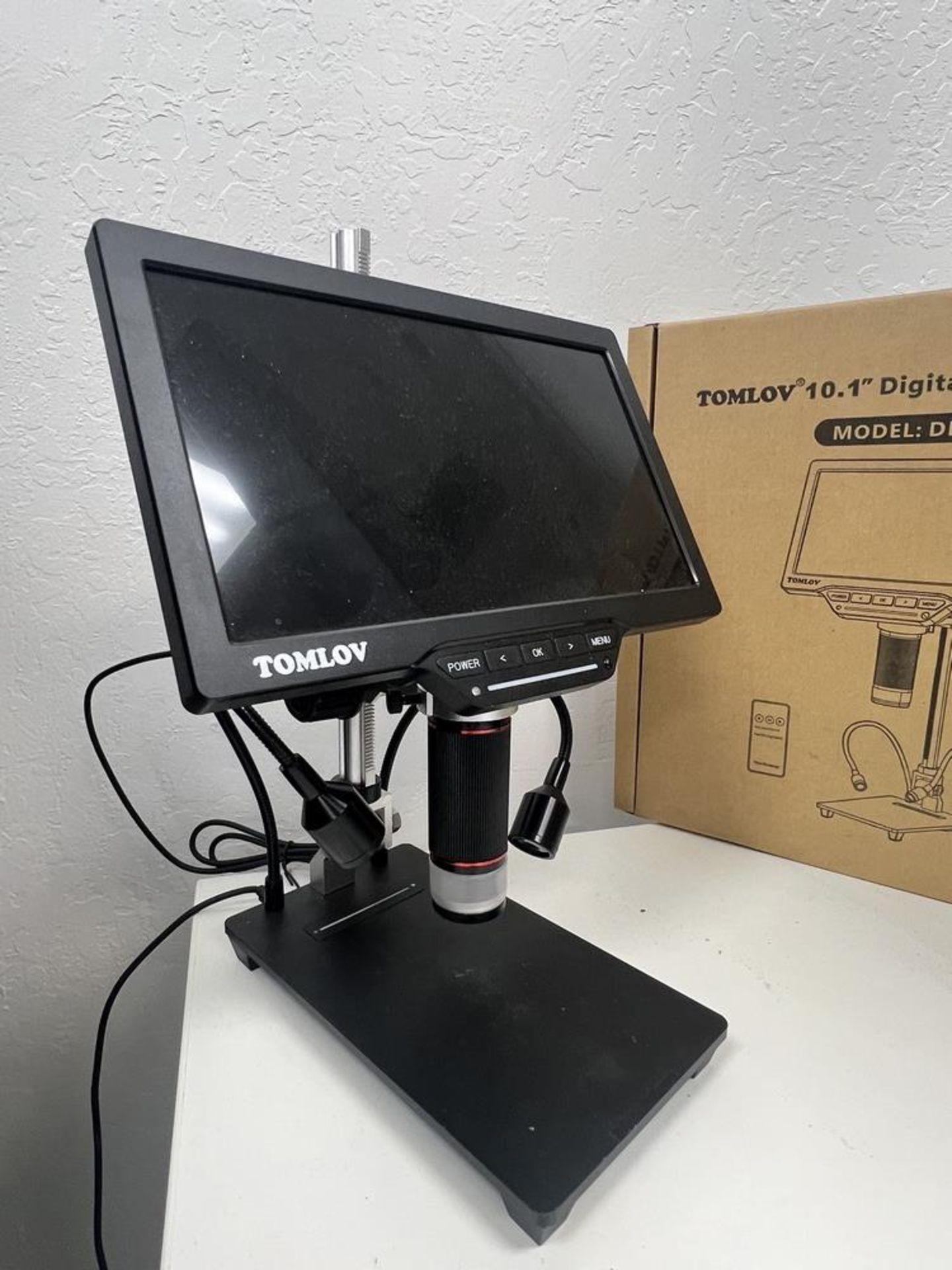 Tomlov 10.1" Digital LCD Microscope With Remote Air Pressure Generator - Image 2 of 5
