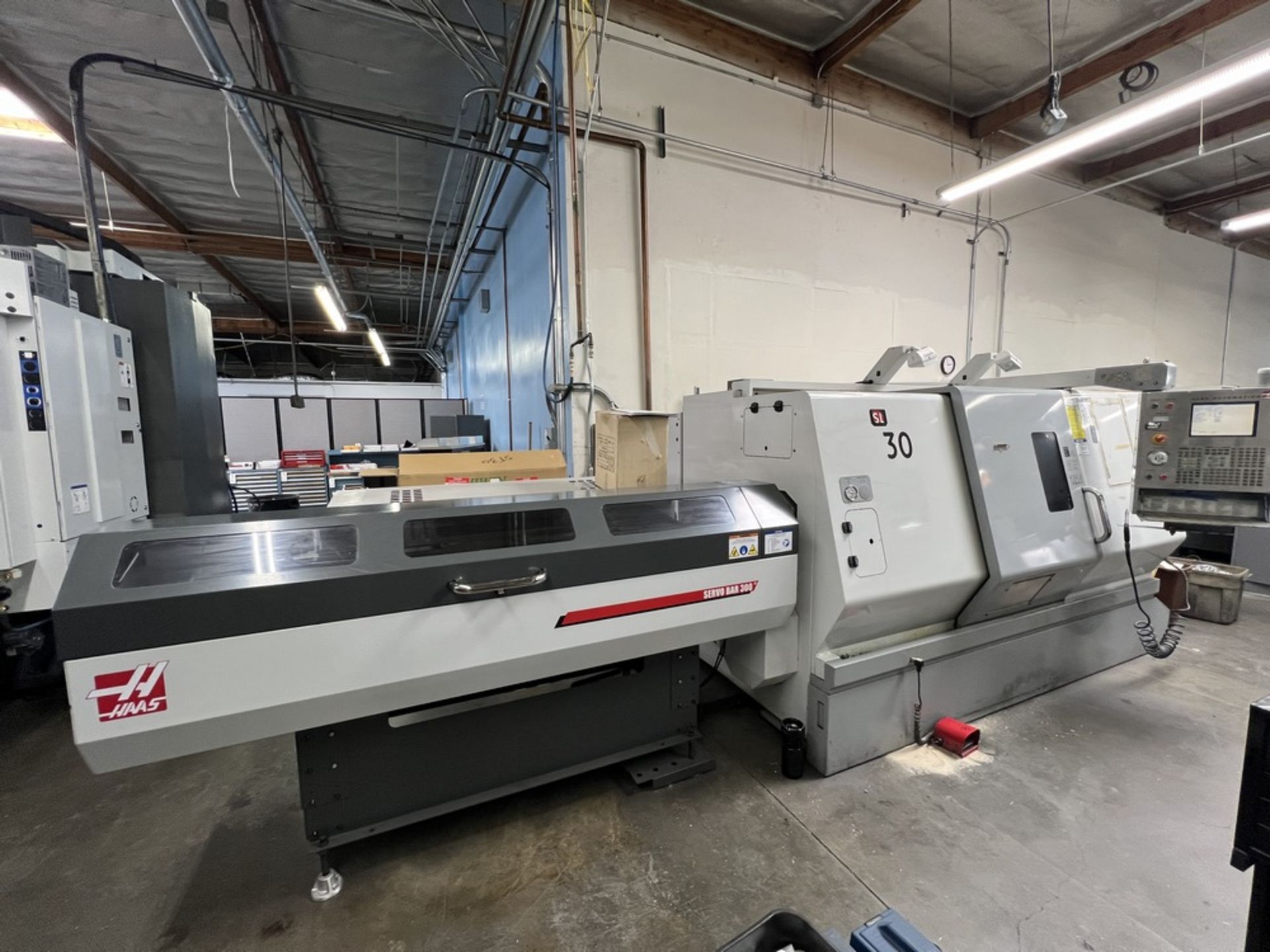 2006 Haas SL-30, CNC Lathe, Live Milling, 12 Station Turret, 10" 3 Jaw Chuck Tool Presetter, Chip