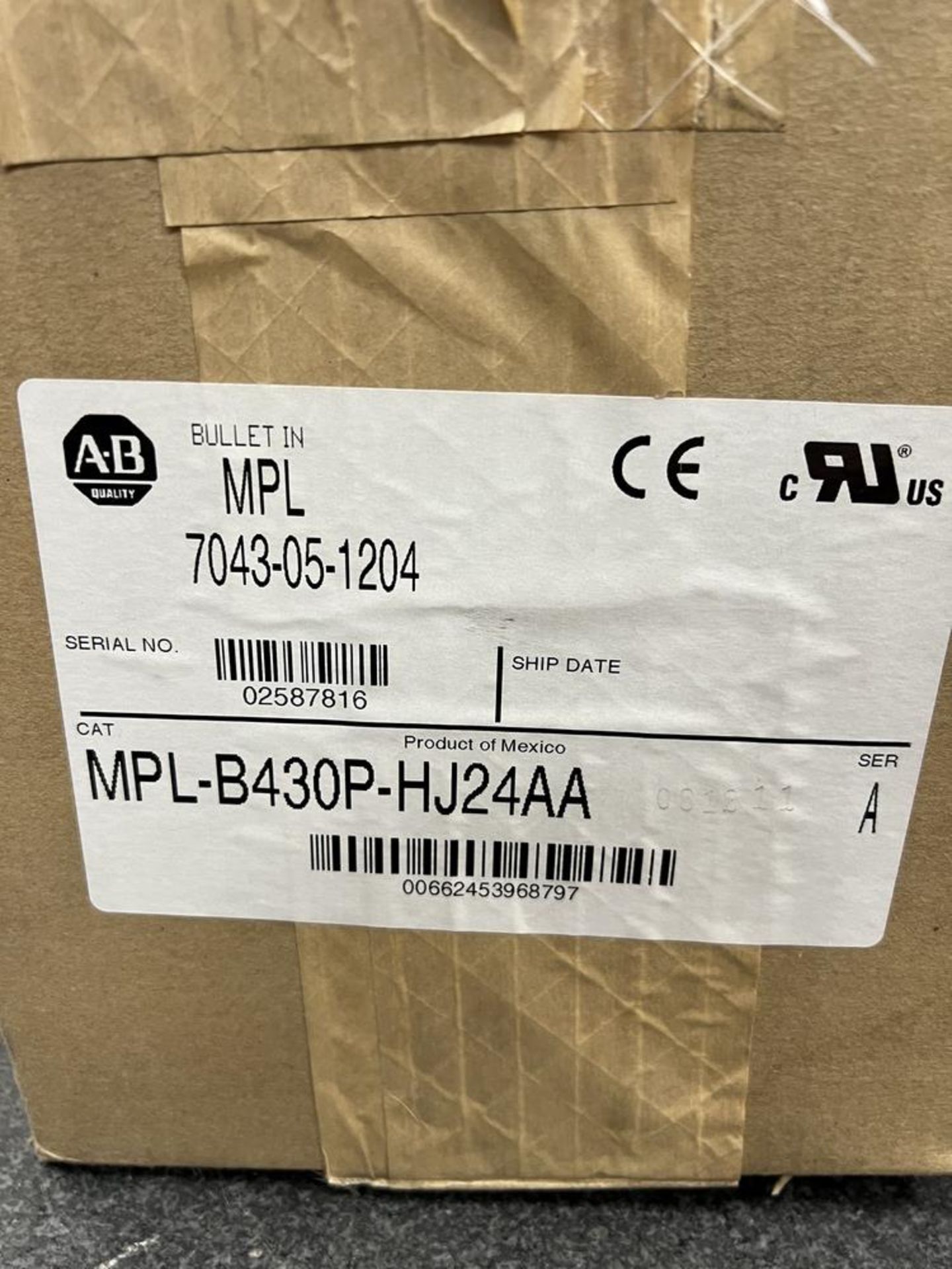 (2) Allen Bradley MP Series Small Frame Brushless Servo Motor New in Box, MPL-B430P-HJ24AA - Bild 2 aus 9