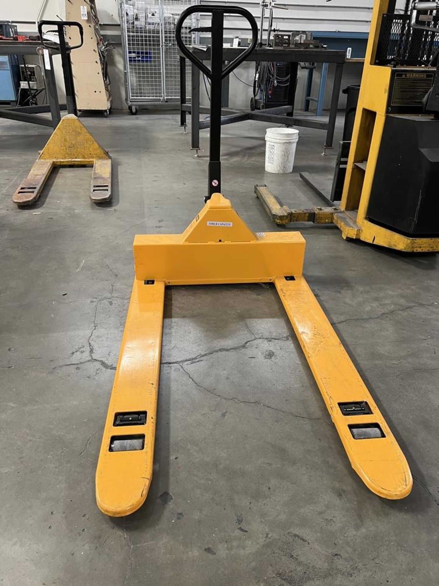 Uline H-1781 Wide Forks, Low Profile, 4 Way Pallet Truck 360 lb Capacity - Image 3 of 3