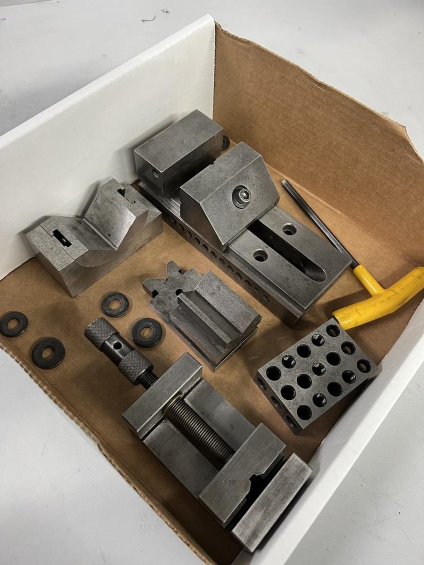 Box of Table Vise's, Indexing V-Block & V-Block & 1-2-3 Block - Image 7 of 7