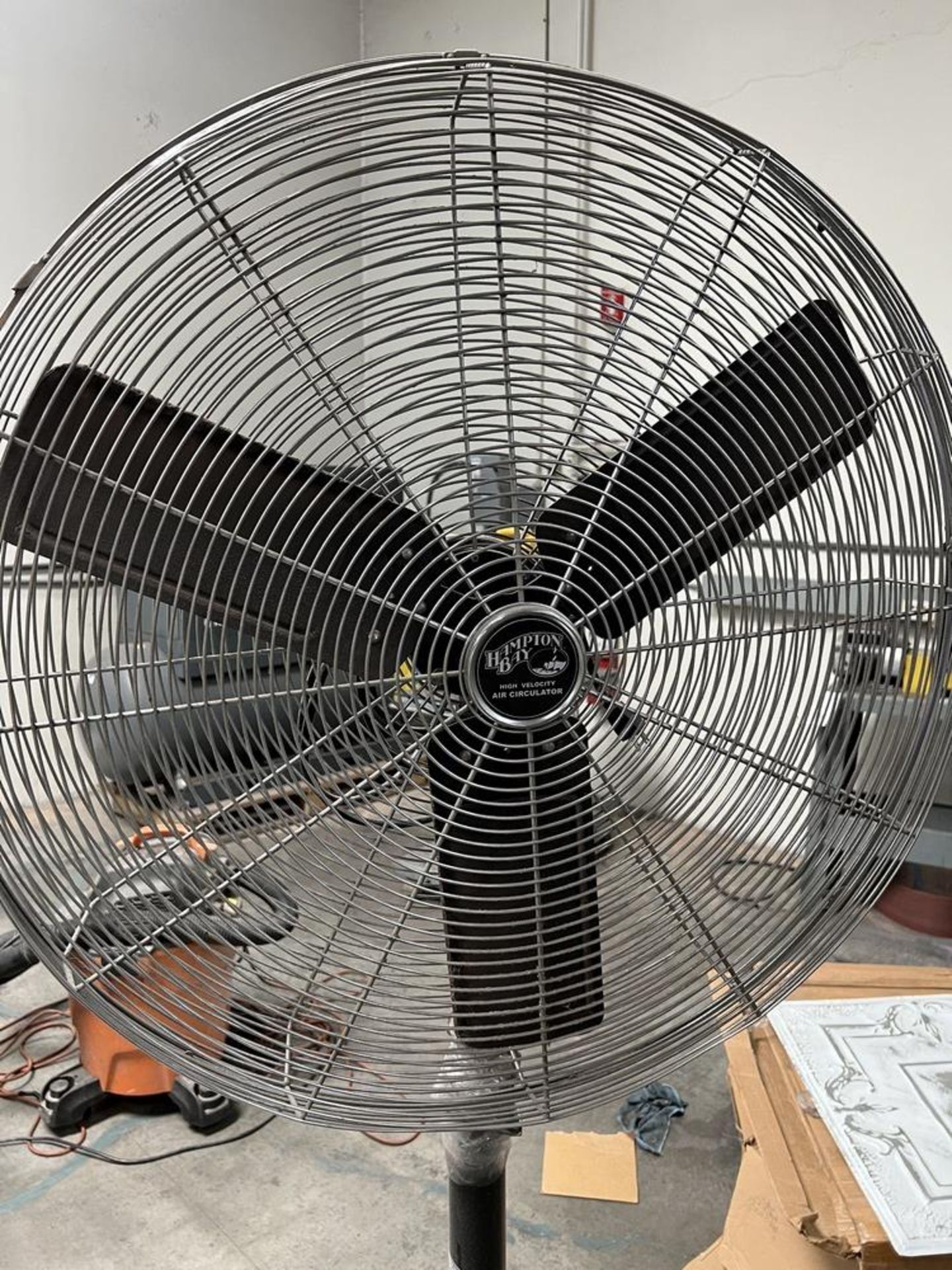 (3) Shop Fans on Stands (1) Maxess 32" (1) Oiliving 32" & (1) Hampton Bay 32" - Image 6 of 11