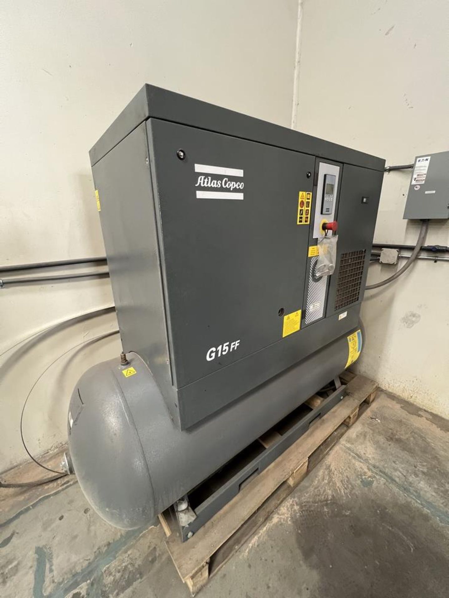 2018 Atlas Copco G15FF Rotary Screw Air Compressor, Working Pressure 125 PSIG, - Bild 2 aus 7