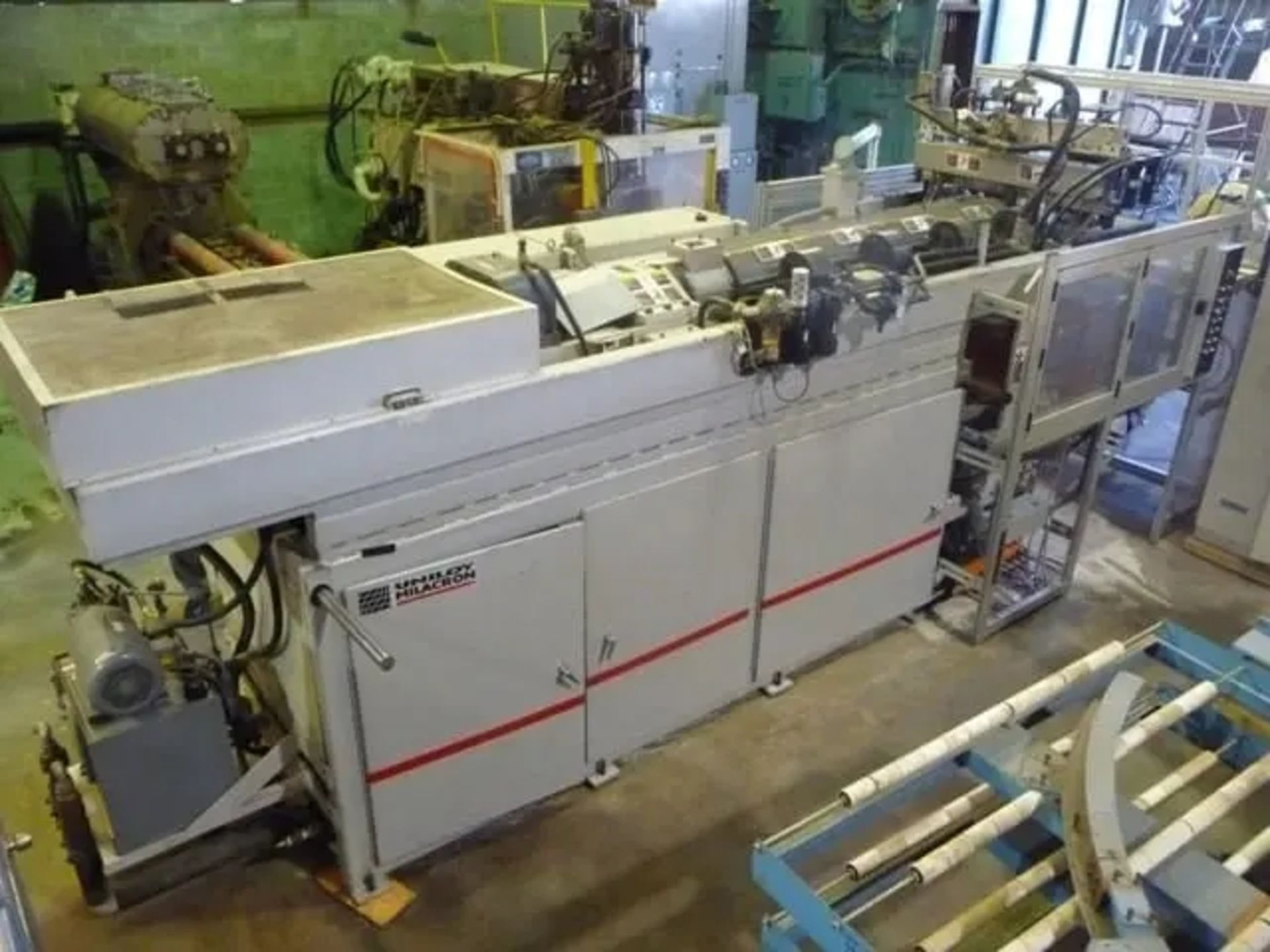 2005 Uniloy R2000, Blow Molder with (2) Heads - Image 13 of 18