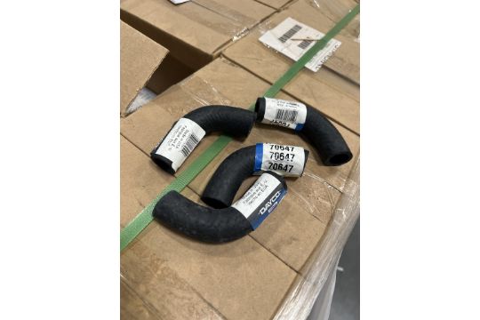 Dayco Curved Radiator Hose Length Code A Approx 1440 Pieces - Image 1 of 7