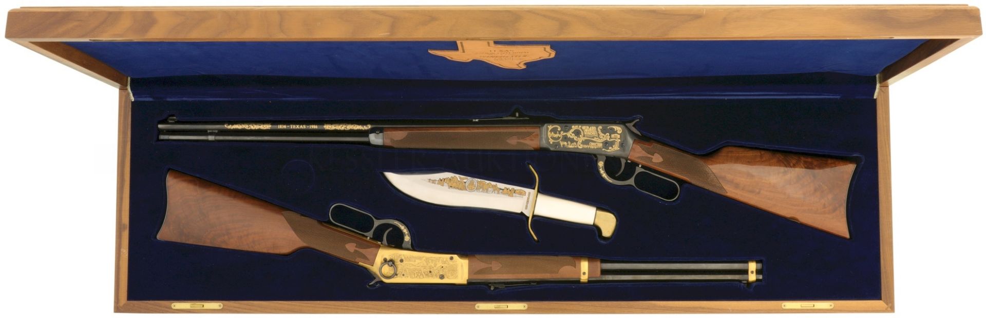 Konvolut von Winchester-Sammlergewehren, sowie Messer, Commemorative 104/150, Kal. .38-55