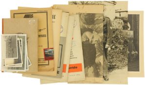 Konvolut von diversen Heften, Büchern, Schriften und Fotos aus der NS-Zeit