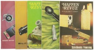 Konvolut von 5 Waffen Revue Heften
