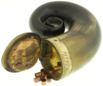 Zündhütchendose aus Horn, um 1840