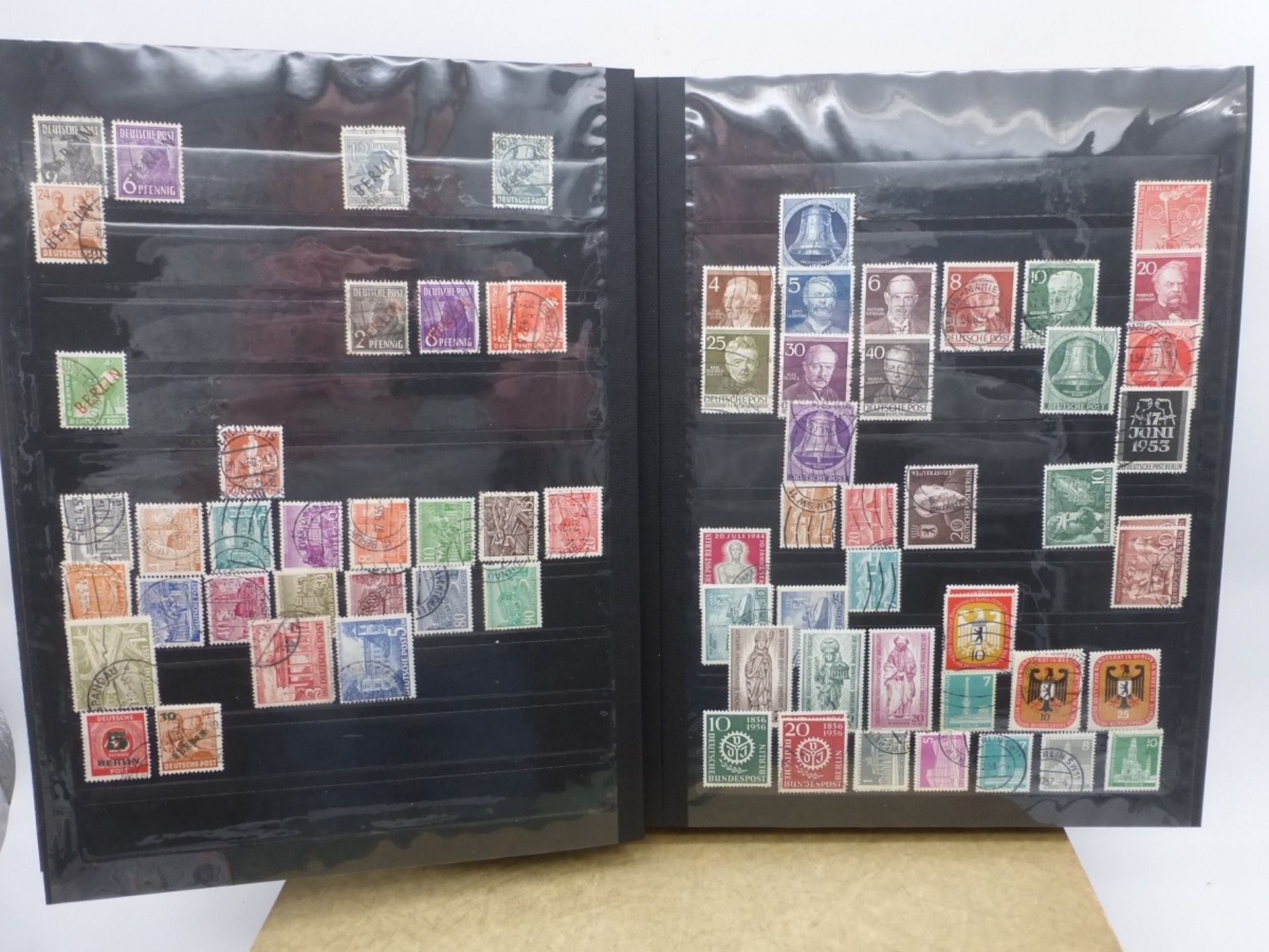 Briefmarken Sammlung in 13 Alben - Bild 8 aus 9