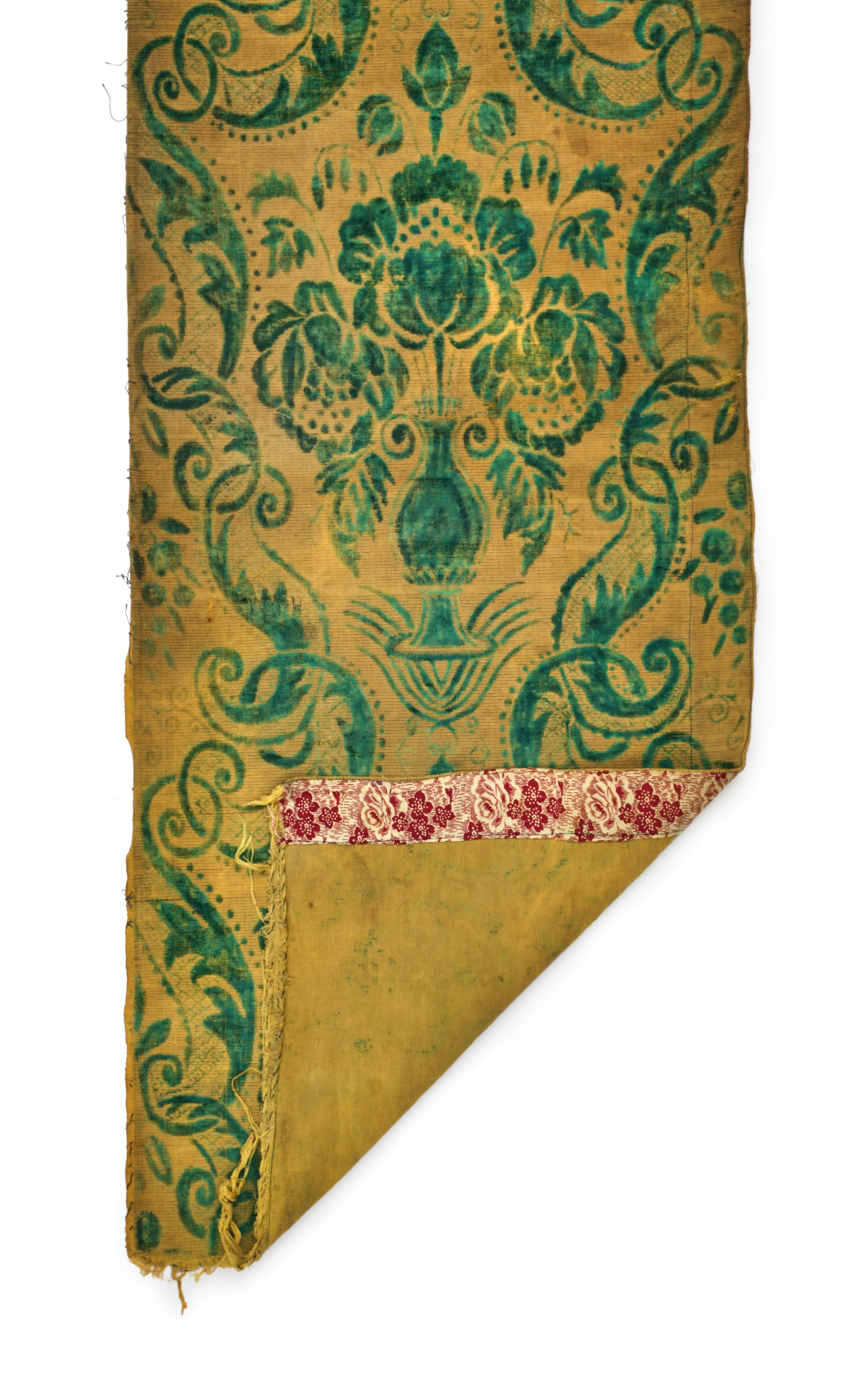 A GREEN VELVET OTTOMAN TEXTILE, POSSIBLY BURSA - Image 2 of 2