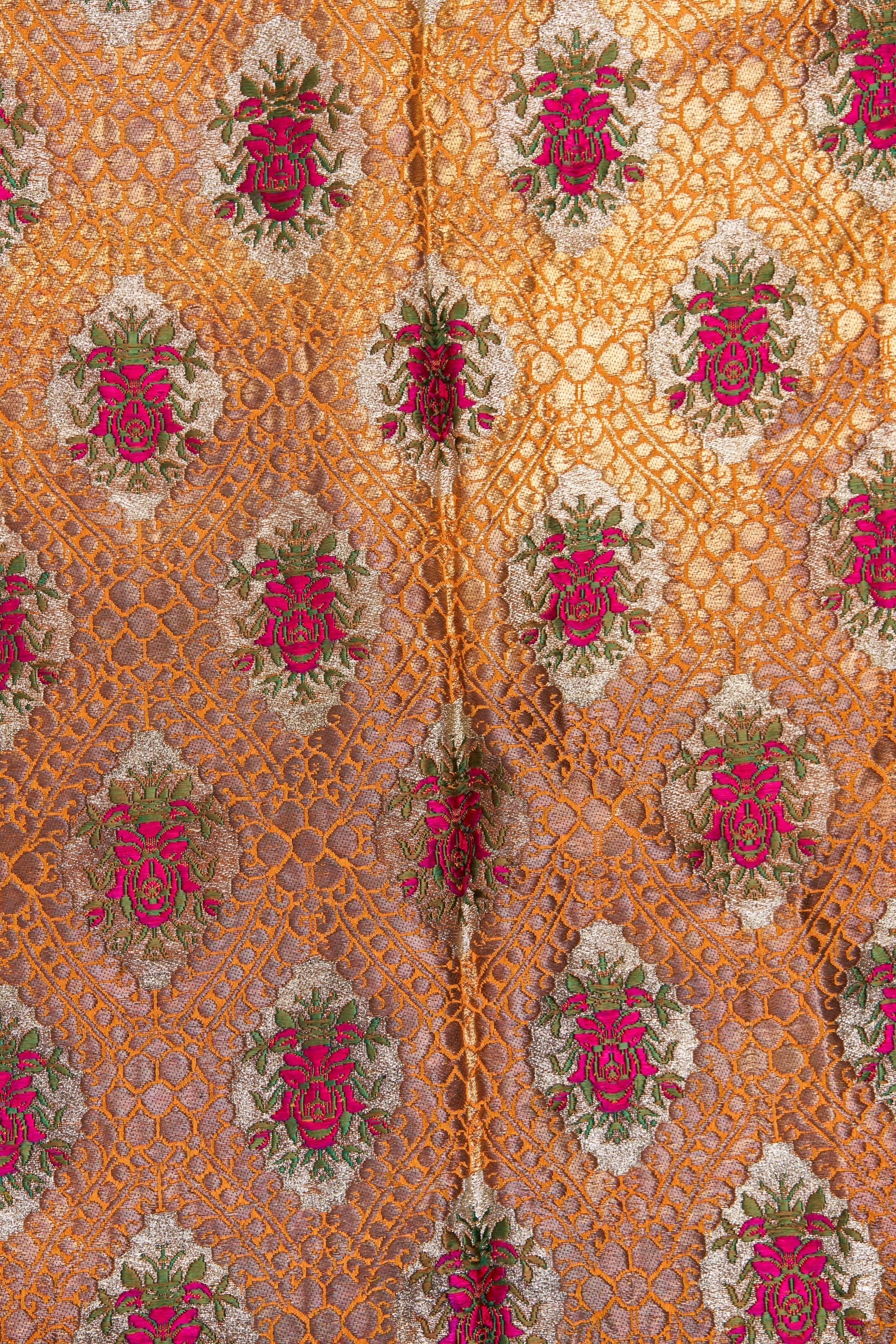 SILK & METAL THREAD MOROCCAN KAFTAN, 19TH/20TH CENTURY - Image 4 of 5