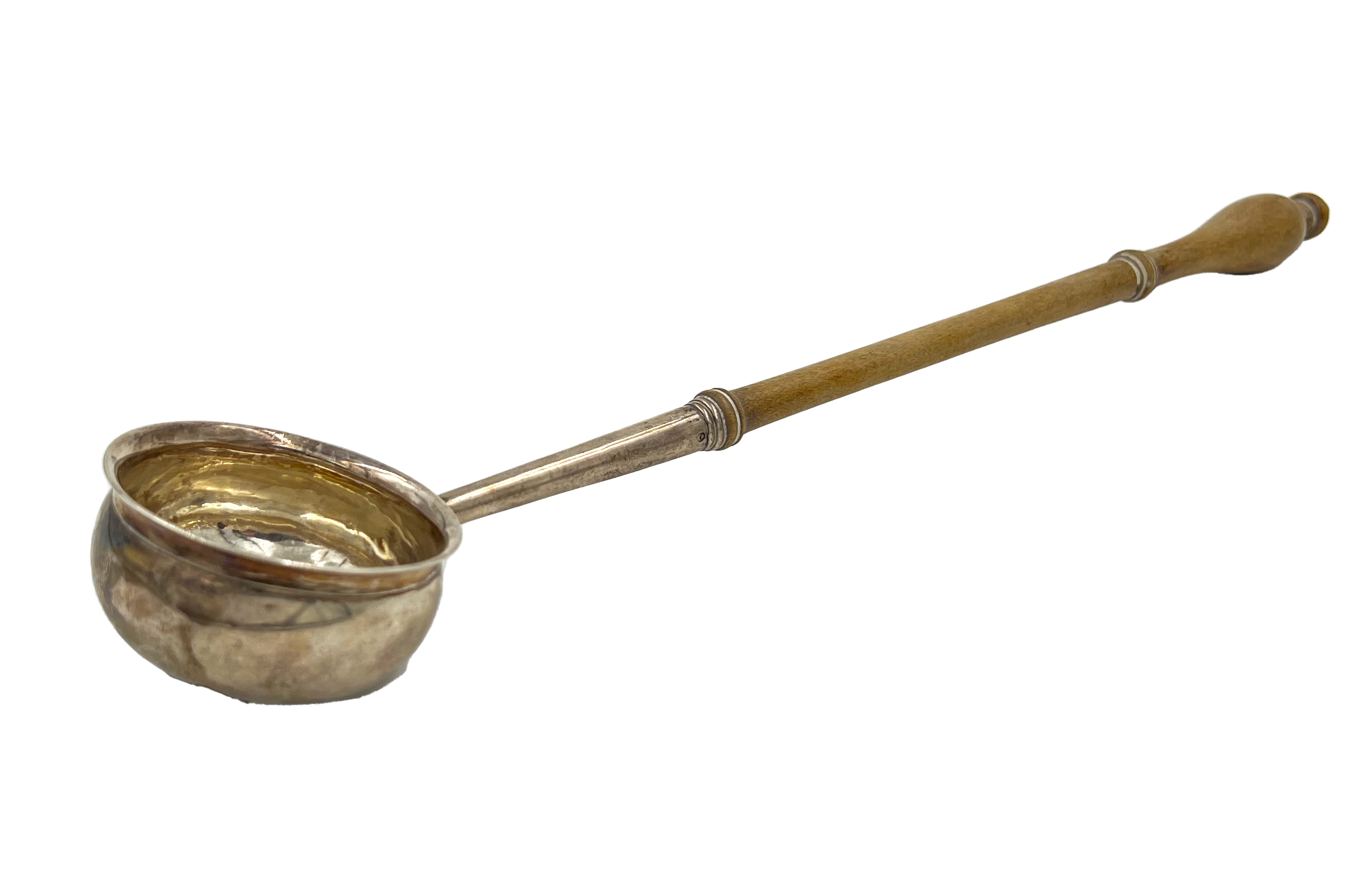 A GEORGIAN SILVER PUNCH/TODDY LADLE WITH TURNED WOODEN HANDLE, LONDON, 1806 - Image 2 of 4
