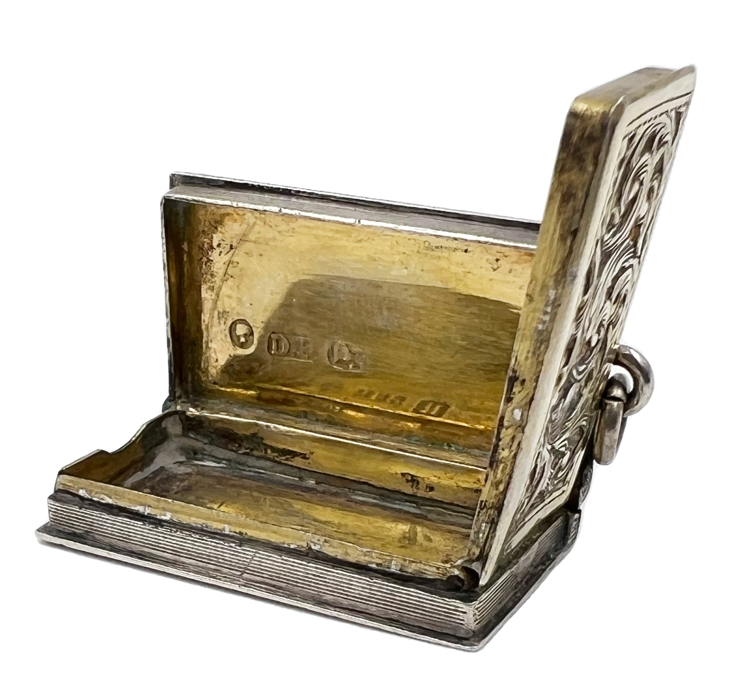 A SILVER VINAIGRETTE OF BOOK FORM WITH ENGINE TURNED DECORATION, BIRMINGHAM,DAVID PETTIFER,1848-1864 - Image 4 of 6