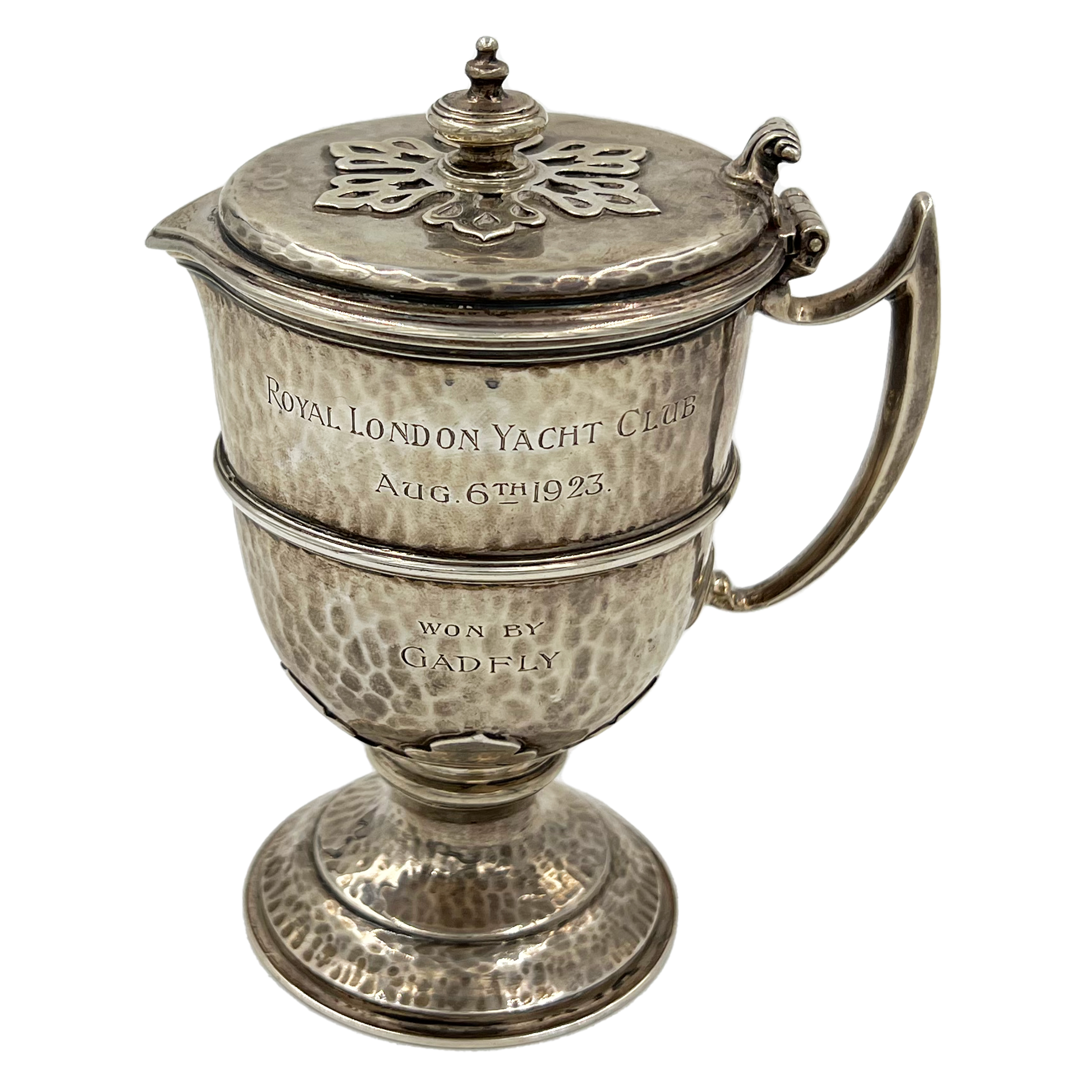 A SMALL VICTORIAN HAMMERED SILVER LIDDED FLAGON WITH A YACHTING INTEREST ENGRAVING - Image 2 of 6