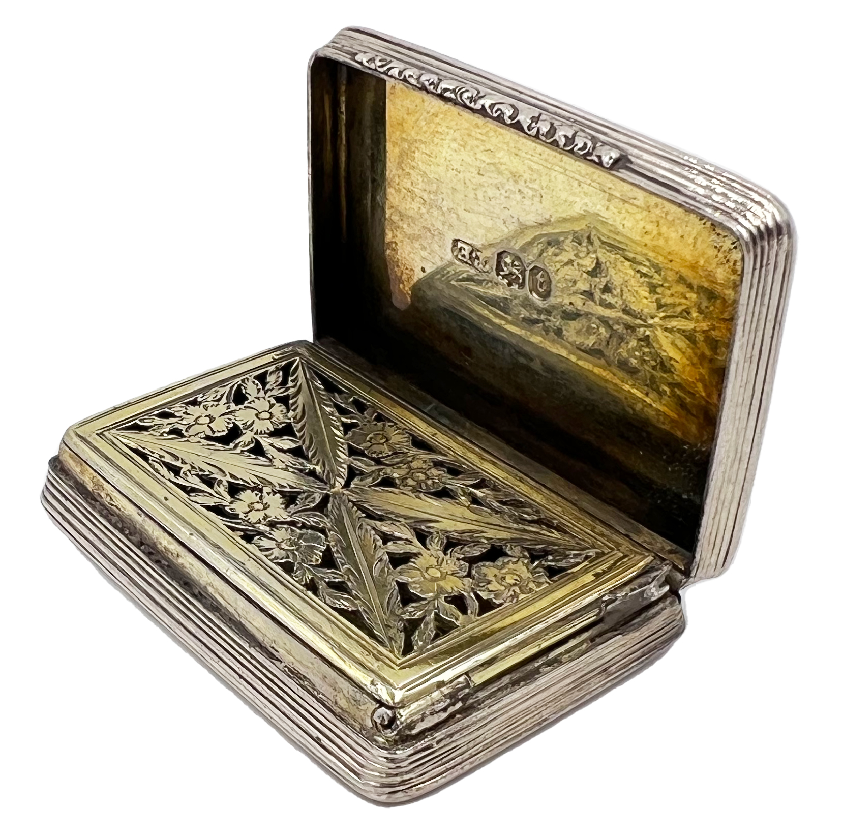 A SILVER VINAIGRETTE WITH ENGINE TURNED DECORATION, LONODN, THOMAS EDWARDS, 1834 - Image 3 of 6