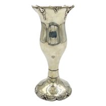 A SILVER VASE OF PLAIN FORM WITH RIM AND BASE DECORATION, HENERY MATTHEWS, 1923