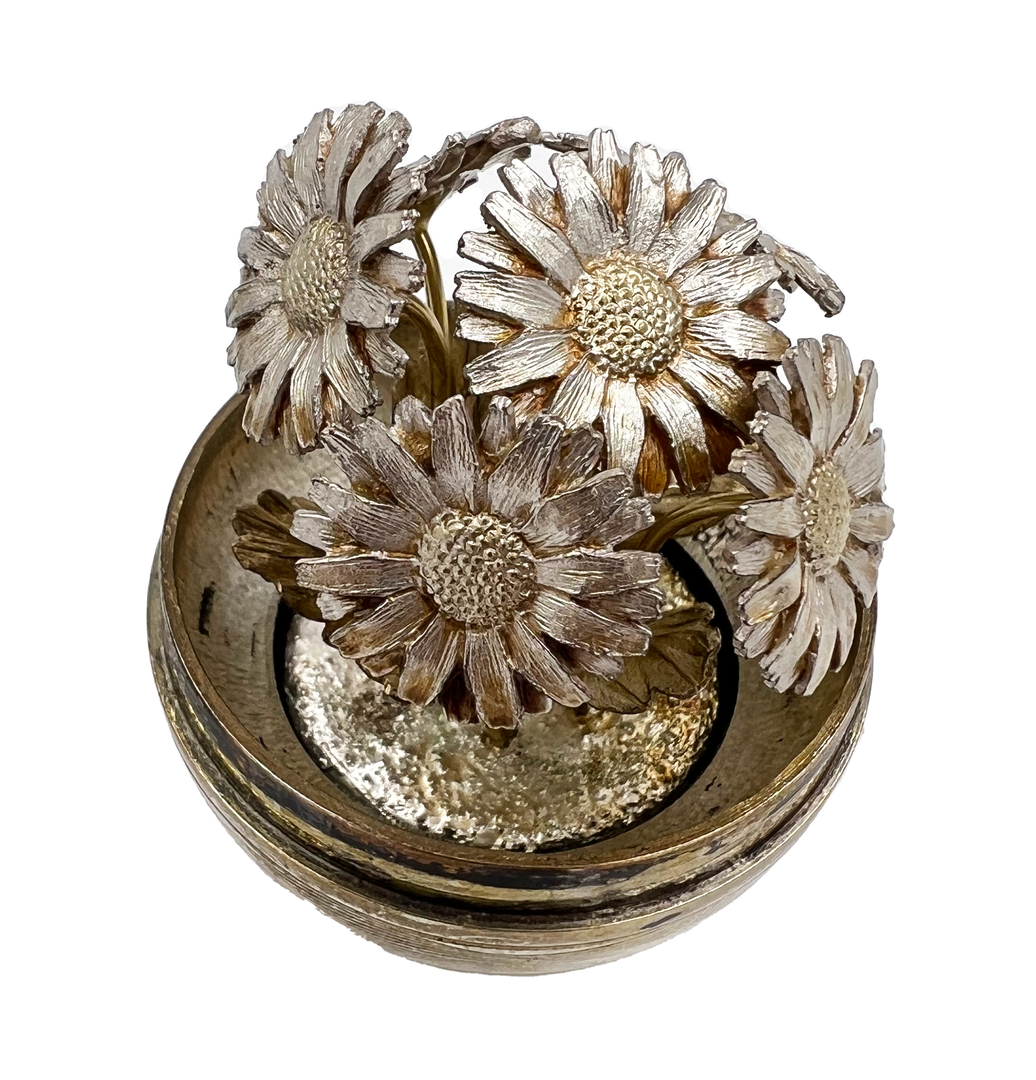 A NICHOLAS PLUMMER SILVER SURPRISE EGG THAT OPENS TO REVEAL DAISIES, LONOND, NICHOLOS PLUMMER, 2004 - Image 3 of 5