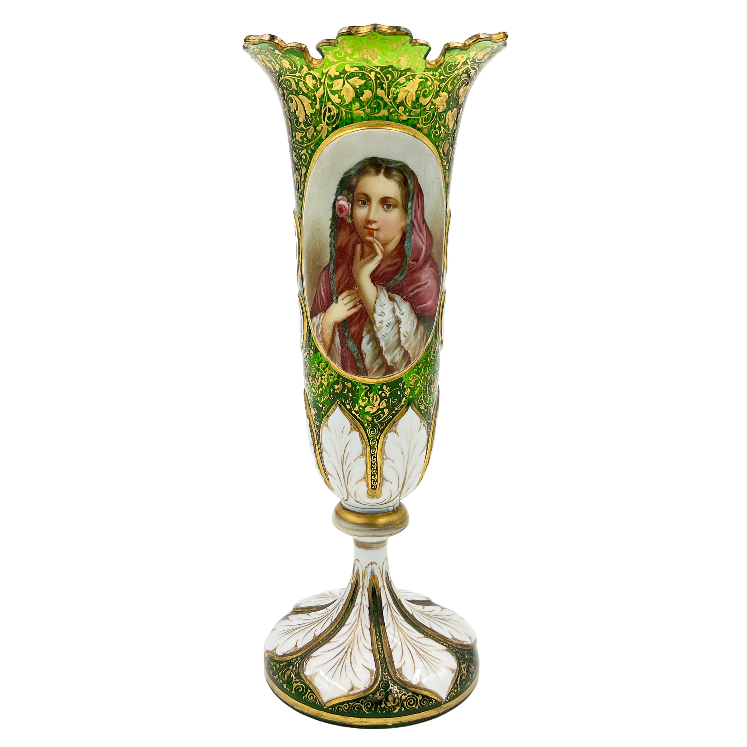 19TH CENTURY BOHEMIAN GLASS VASE WITH GOLD GILDING