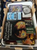 Mixed lot of mystery and Sci-Fi interest books (687A)