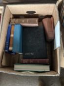 Mixed lot of vintage medical interest books, approx 12 titles (91)