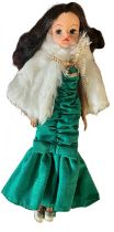 Main Attraction Elegance Sindy (Pedigree, 1985) In green ball gown with faux fur stole and white