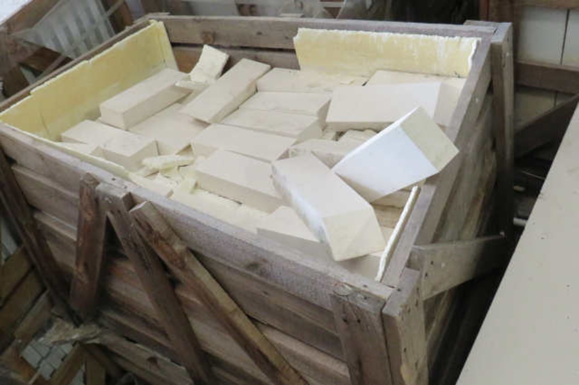 Crate of Limestone bricks, 10"x4"x2" - Image 4 of 4
