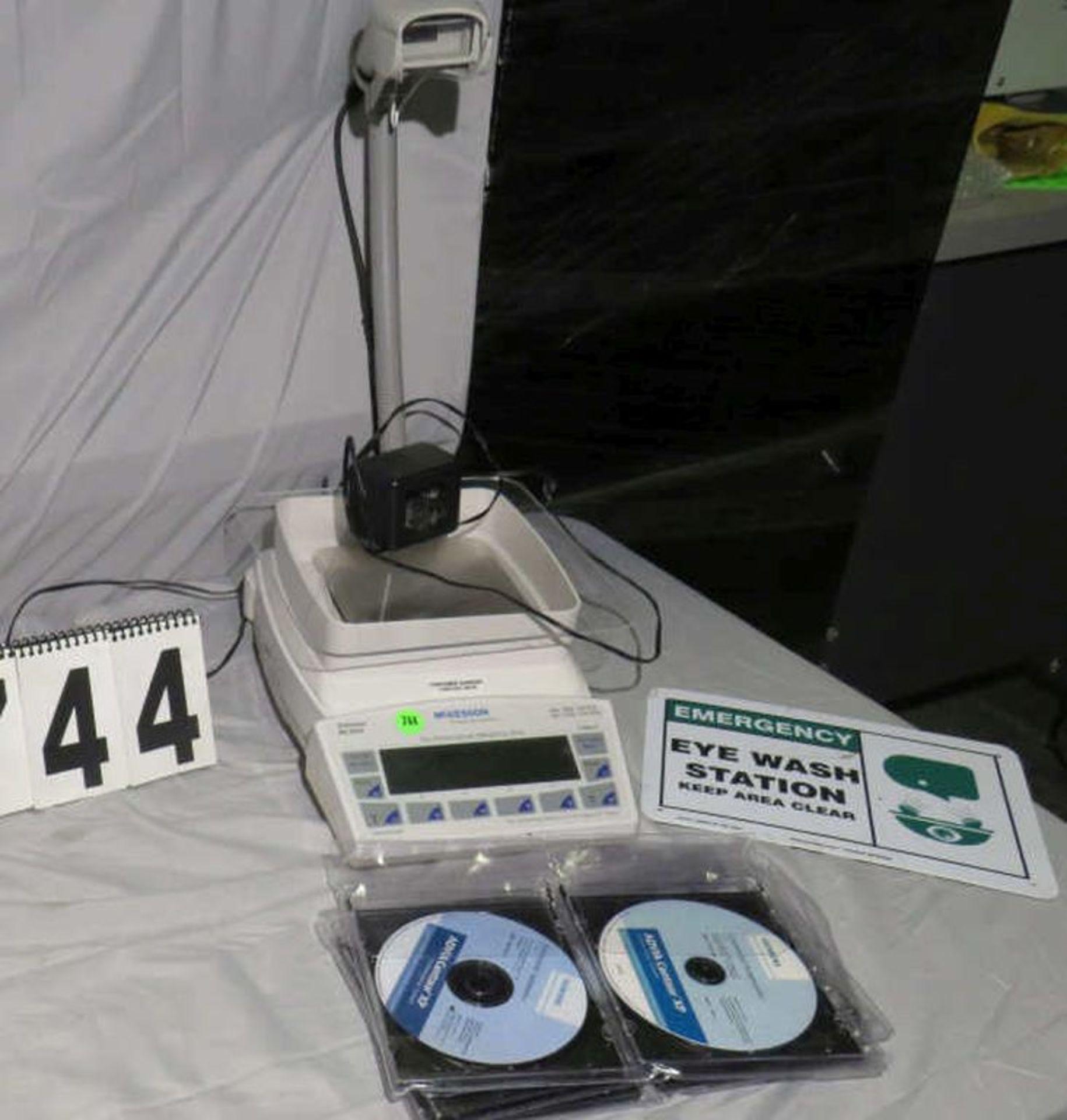 MC-kesson universal BU 210 scale and scanner
