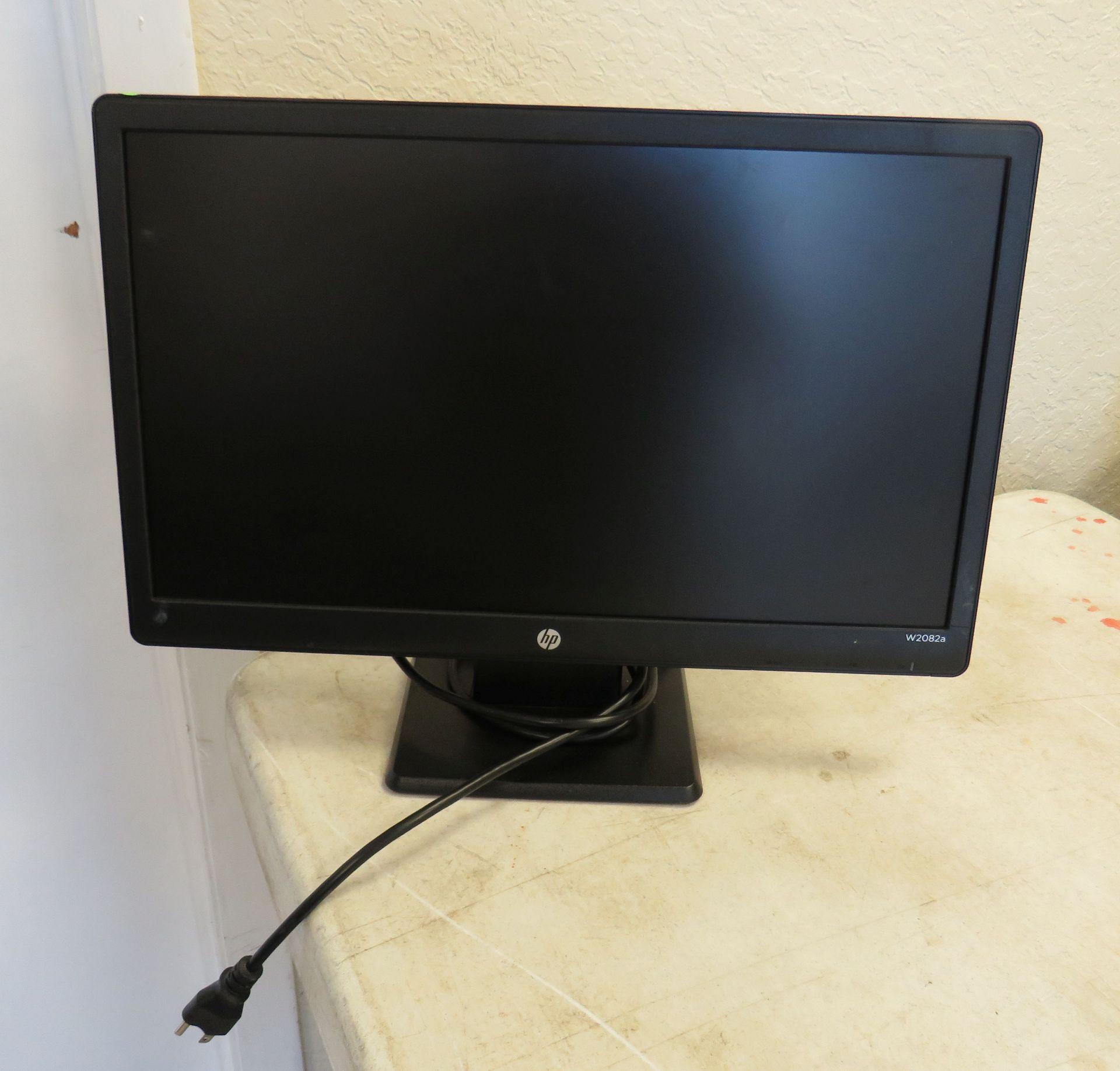 HP model W2082A 20" monitor