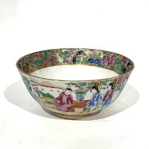 A Cantonese famille rose bowl, 17cm diameter