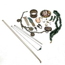 Selection of silver and jewellery, including Edwardian vesta case, two Chinese Guangxu, 20 Fen