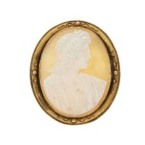 A mid to late Victorian gold shell cameo brooch